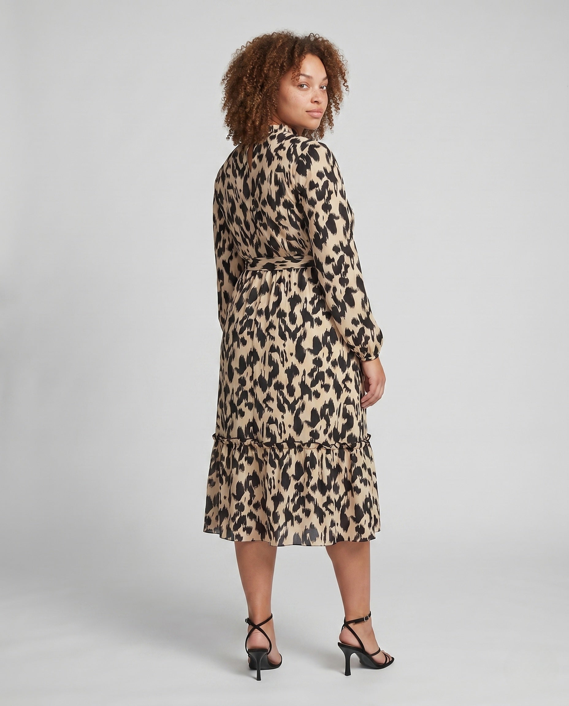 Product 15654621741386 - back_view