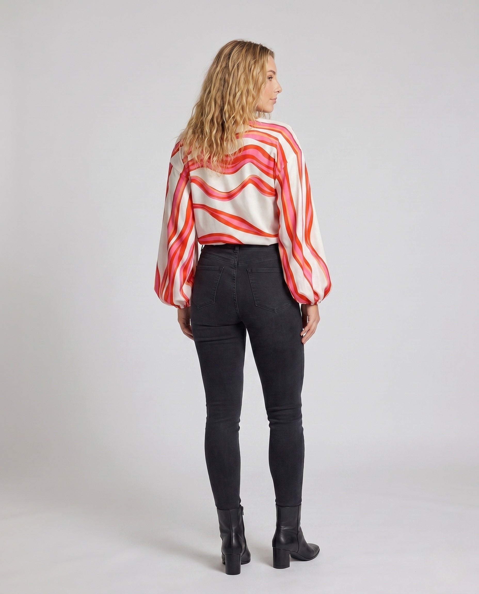 Product 15654622527818 - back_view