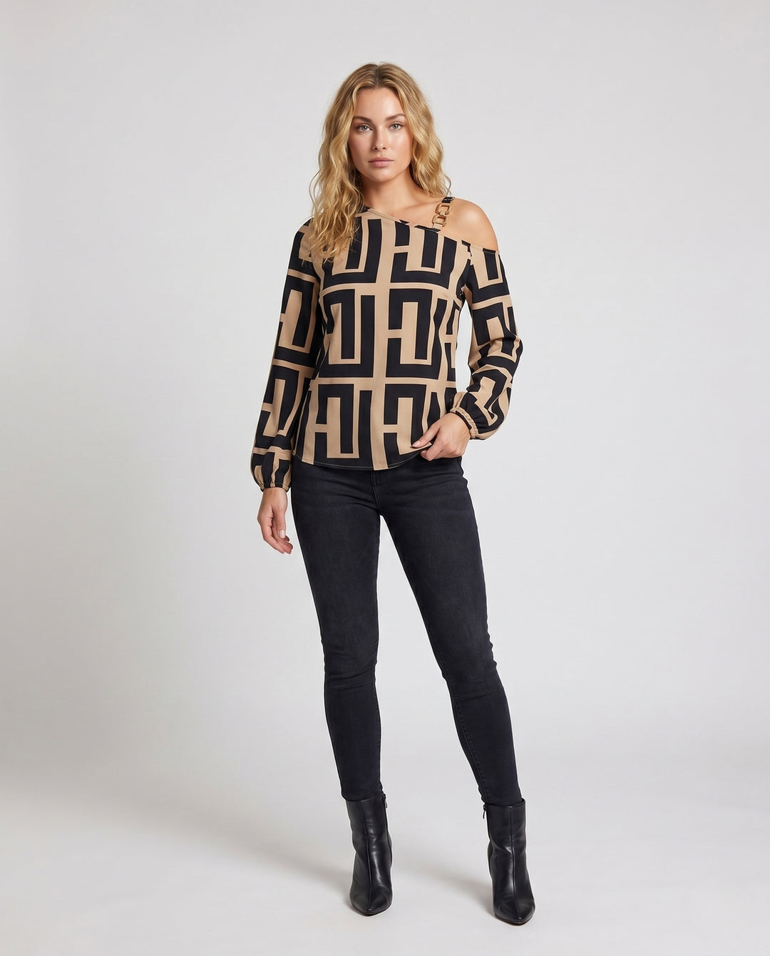 Product 15654622626122 - full_body_front