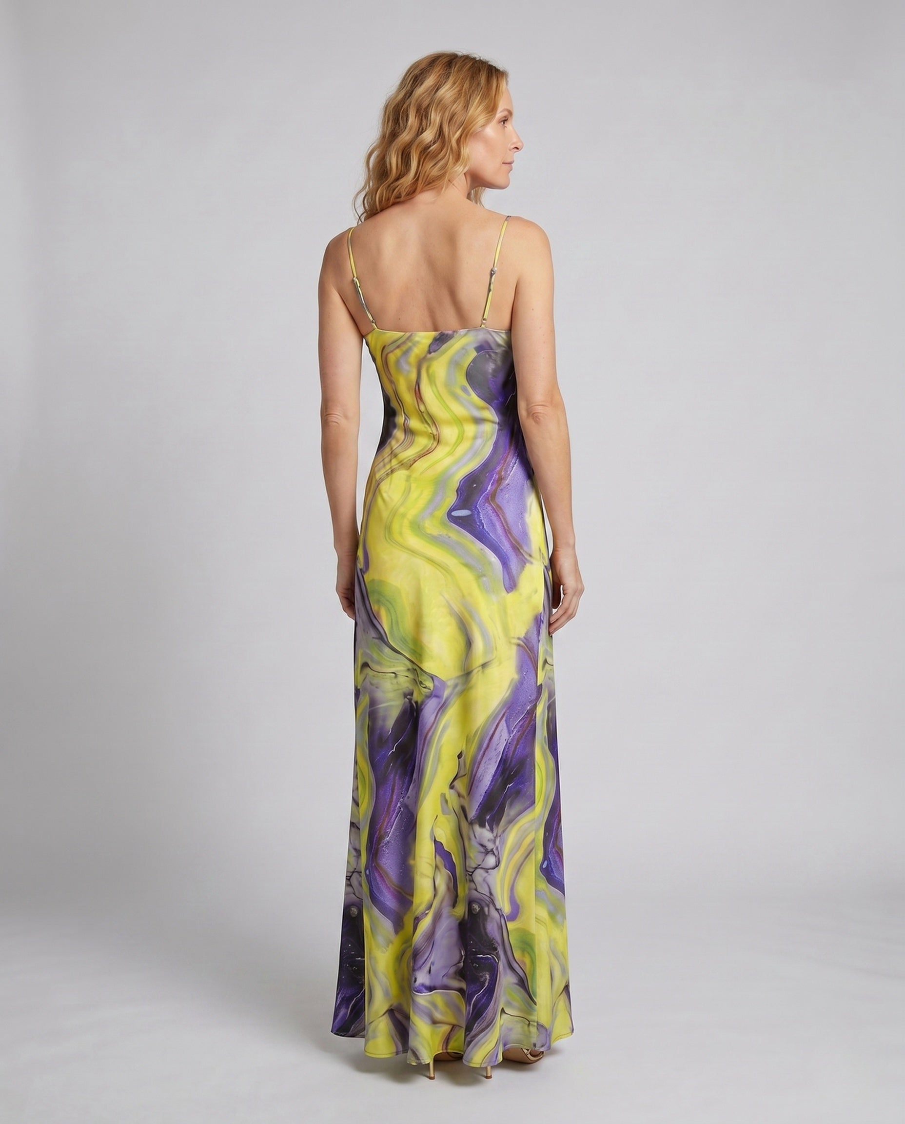 Product 15654623609162 - back_view