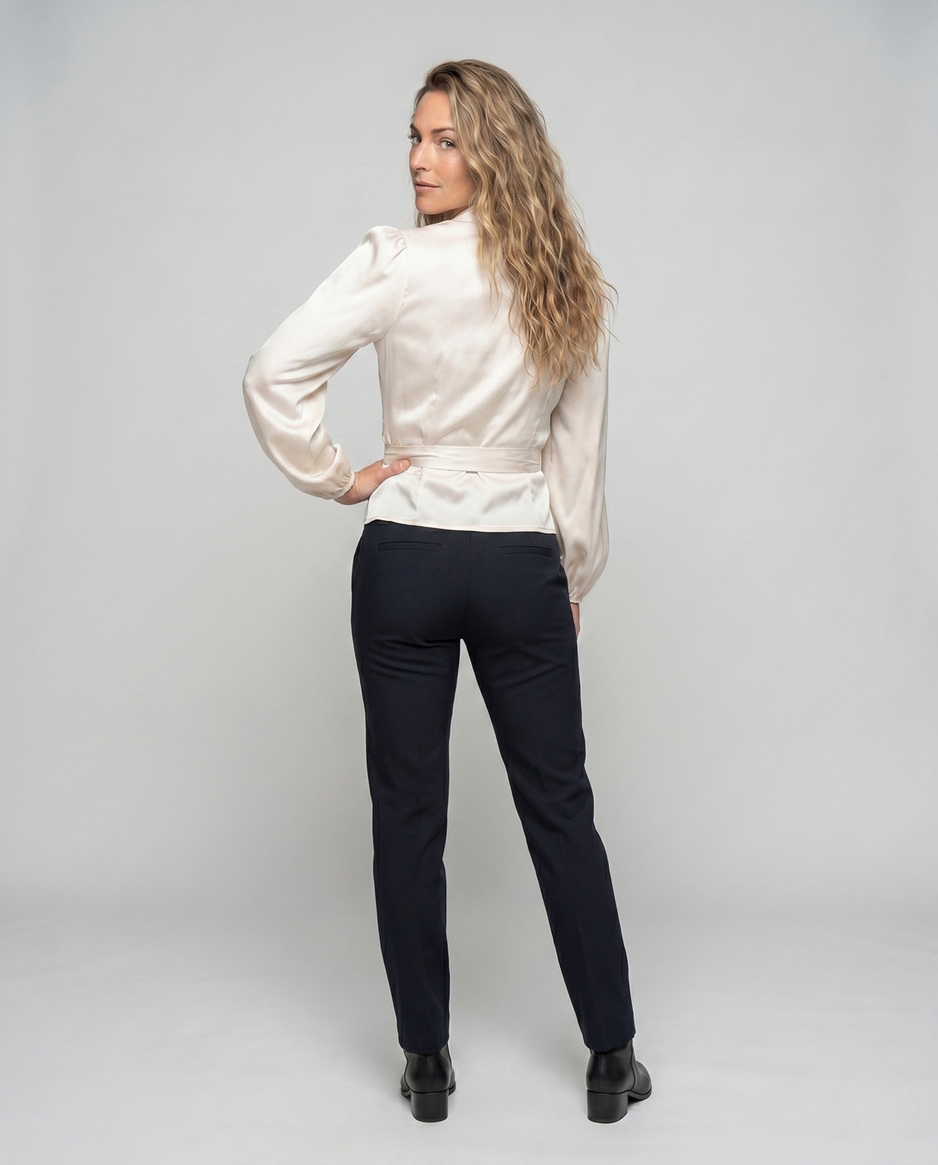 Product 15654625870154 - back_view