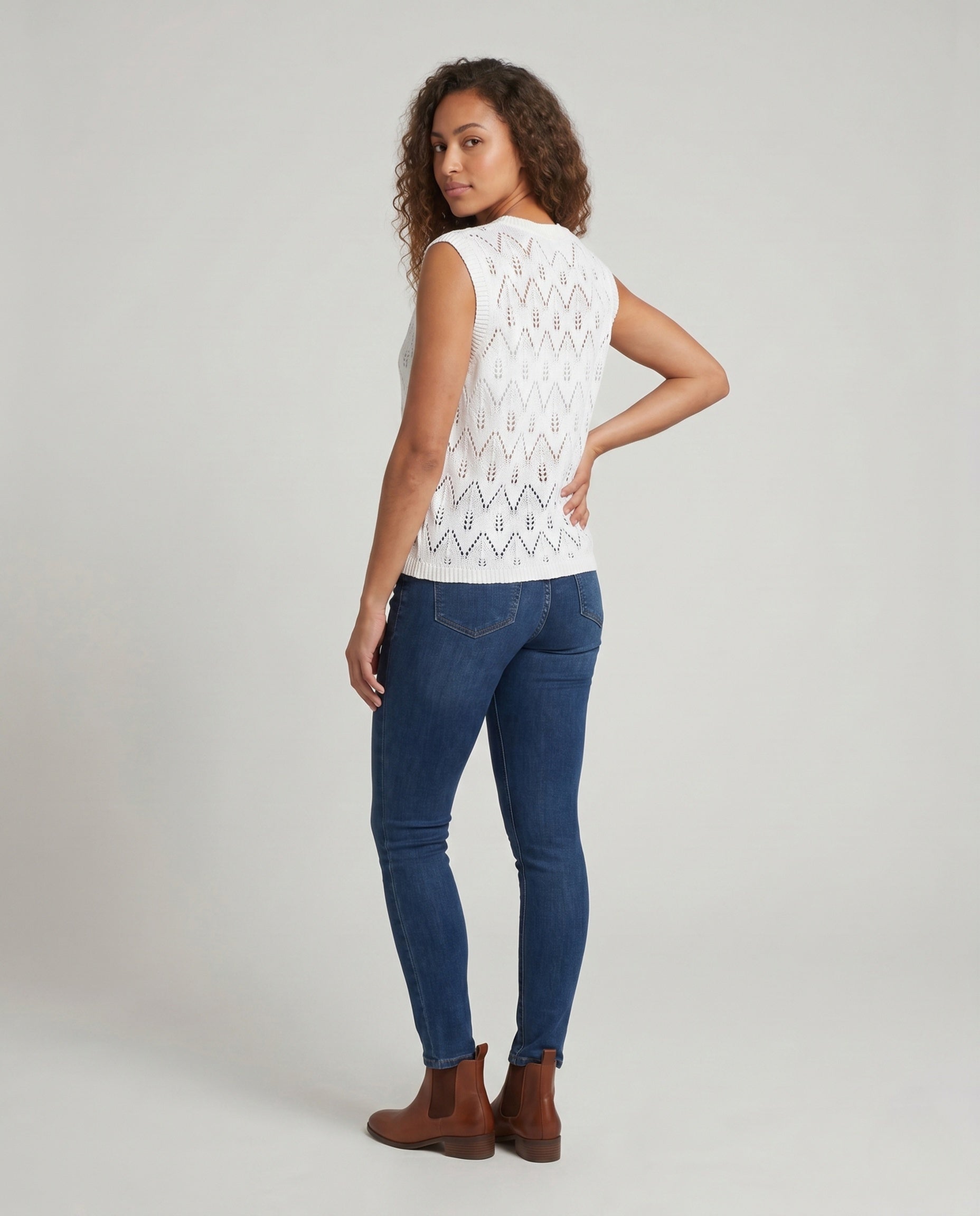 Product 15654662570314 - back_view
