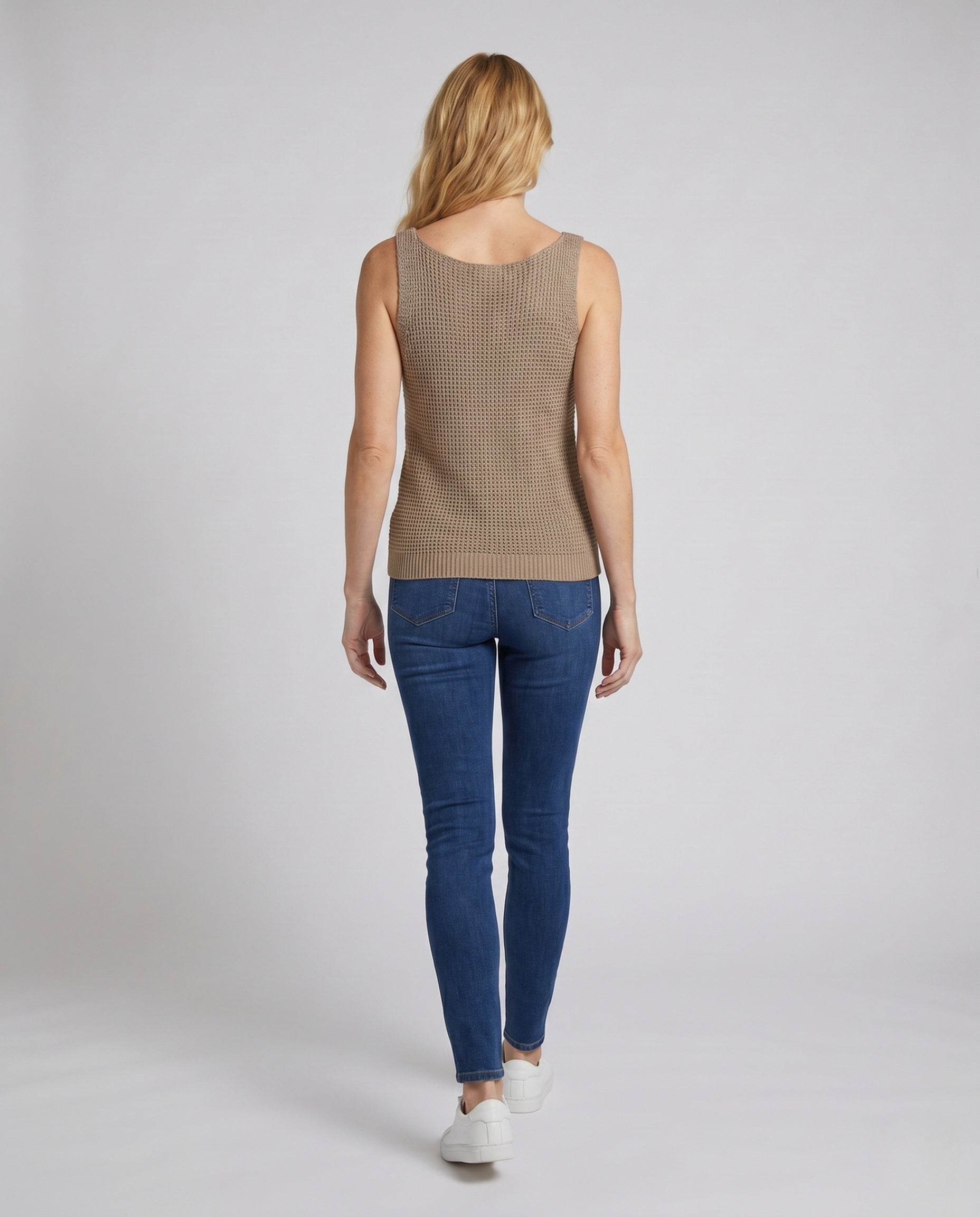 Product 15654664700234 - back_view