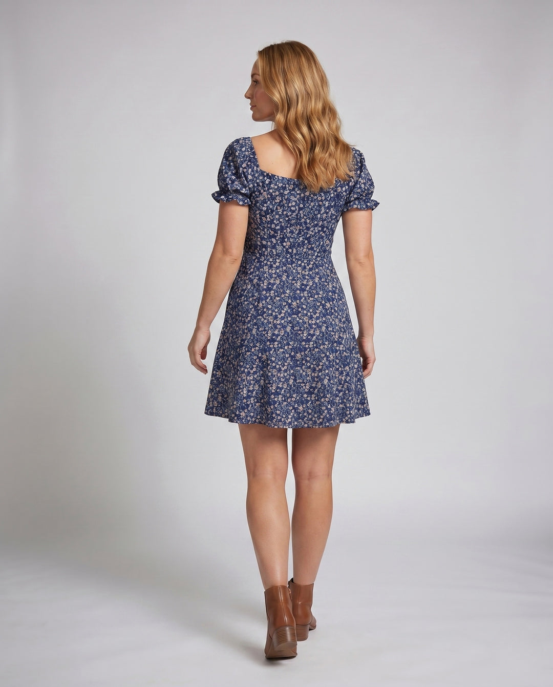 Product 15654725321034 - back_view