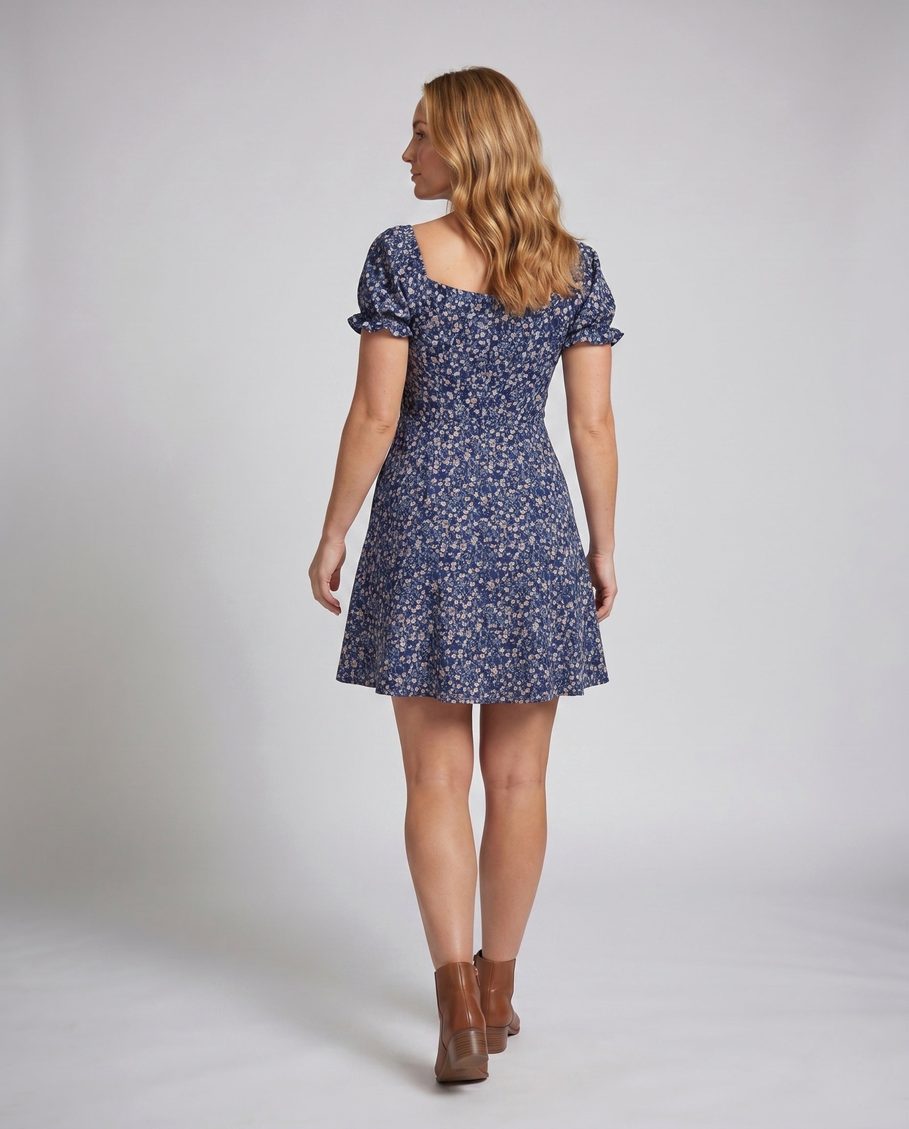 Product 15654725321034 - back_view