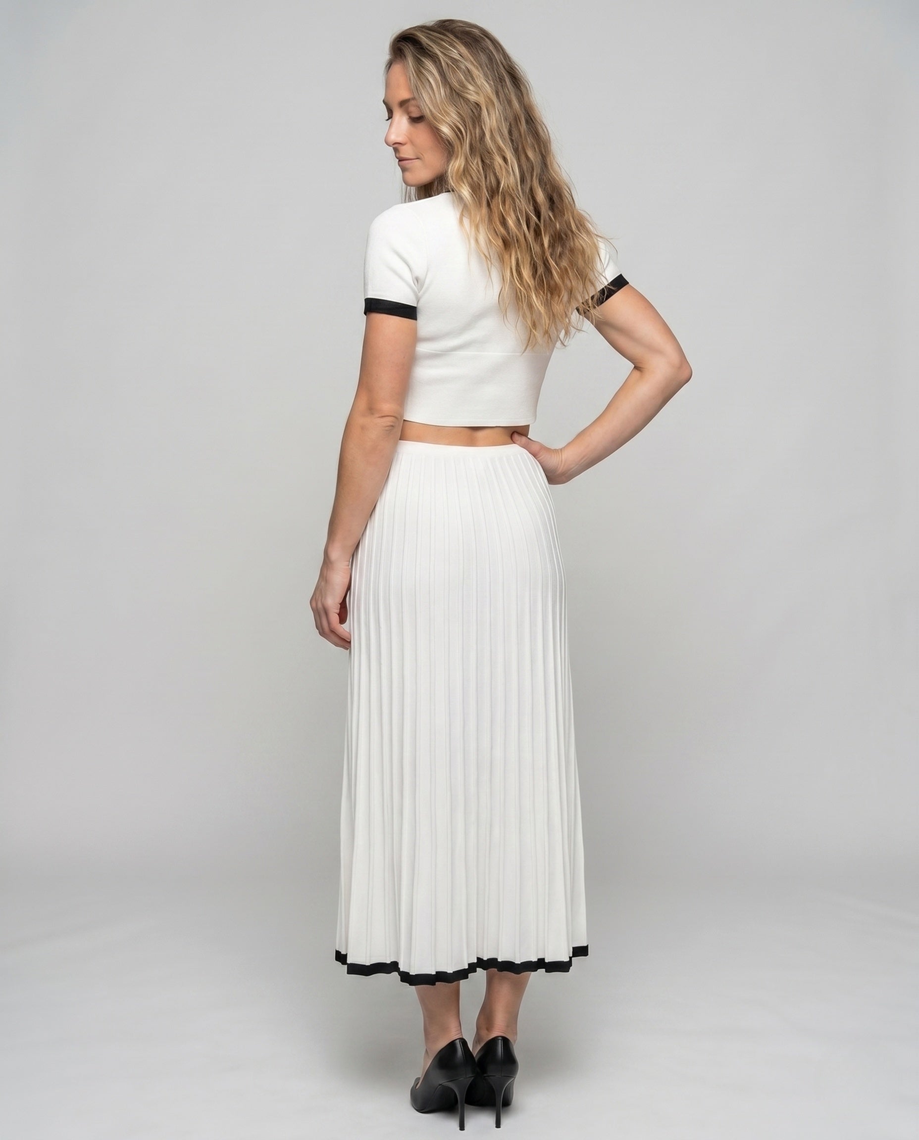 Product 15654726795594 - back_view