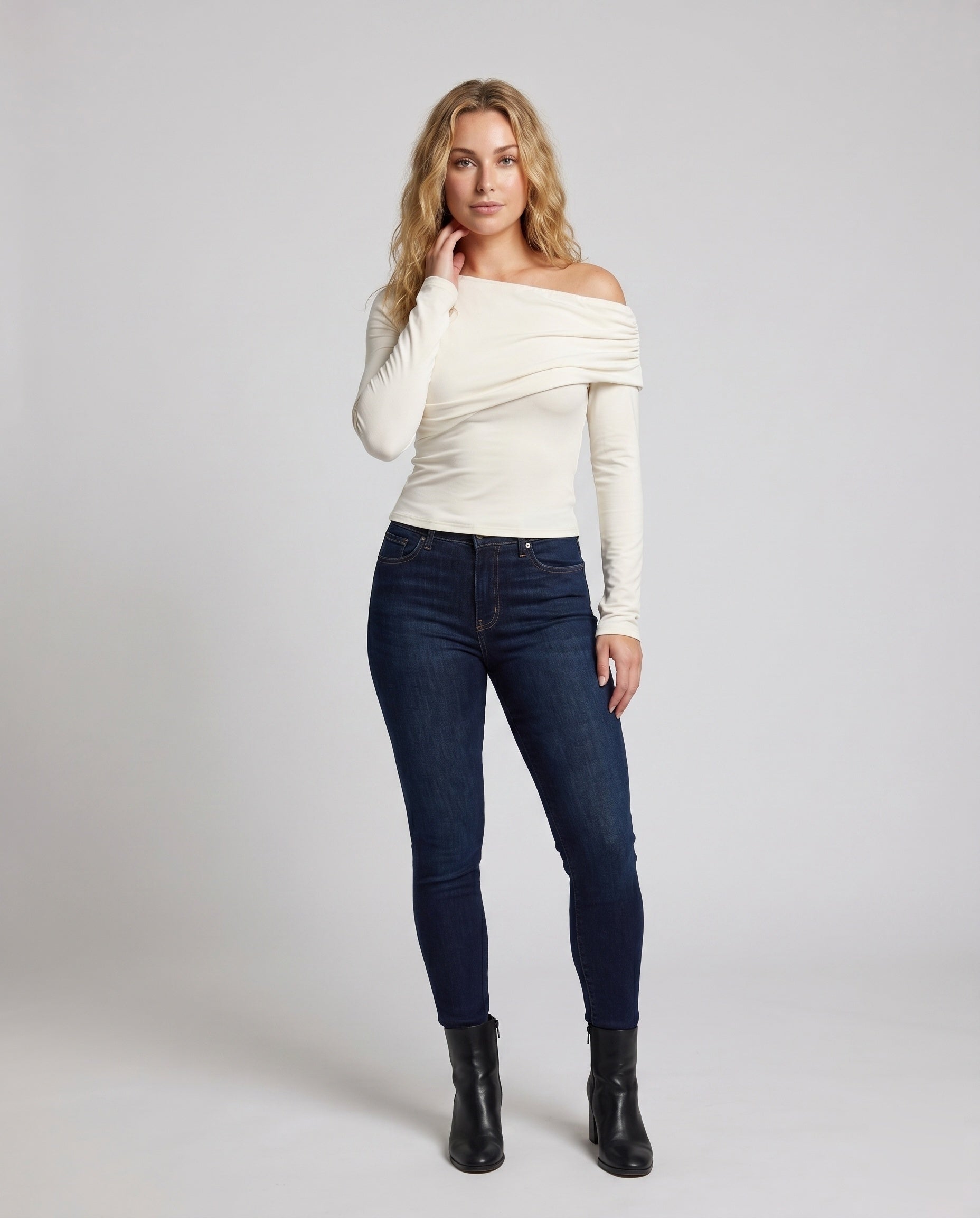 Product 15659619647818 - full_body_front