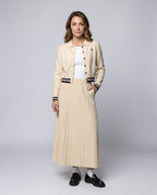 Damen nan elegantes Strick-Duo mit Polokragen-Cardigan, tailliertem Rippbund und Plissee-Midirock R&B