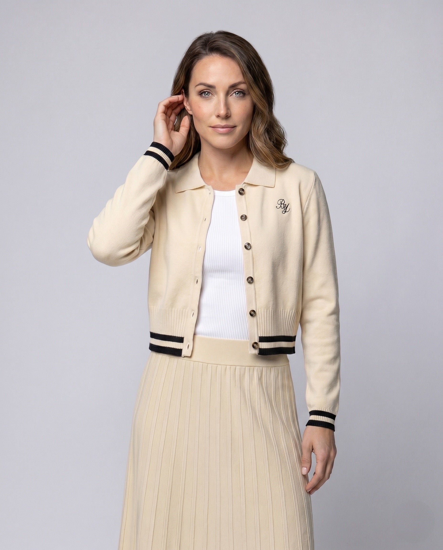 Damen nan elegantes Strick-Duo mit Polokragen-Cardigan, tailliertem Rippbund und Plissee-Midirock R&B