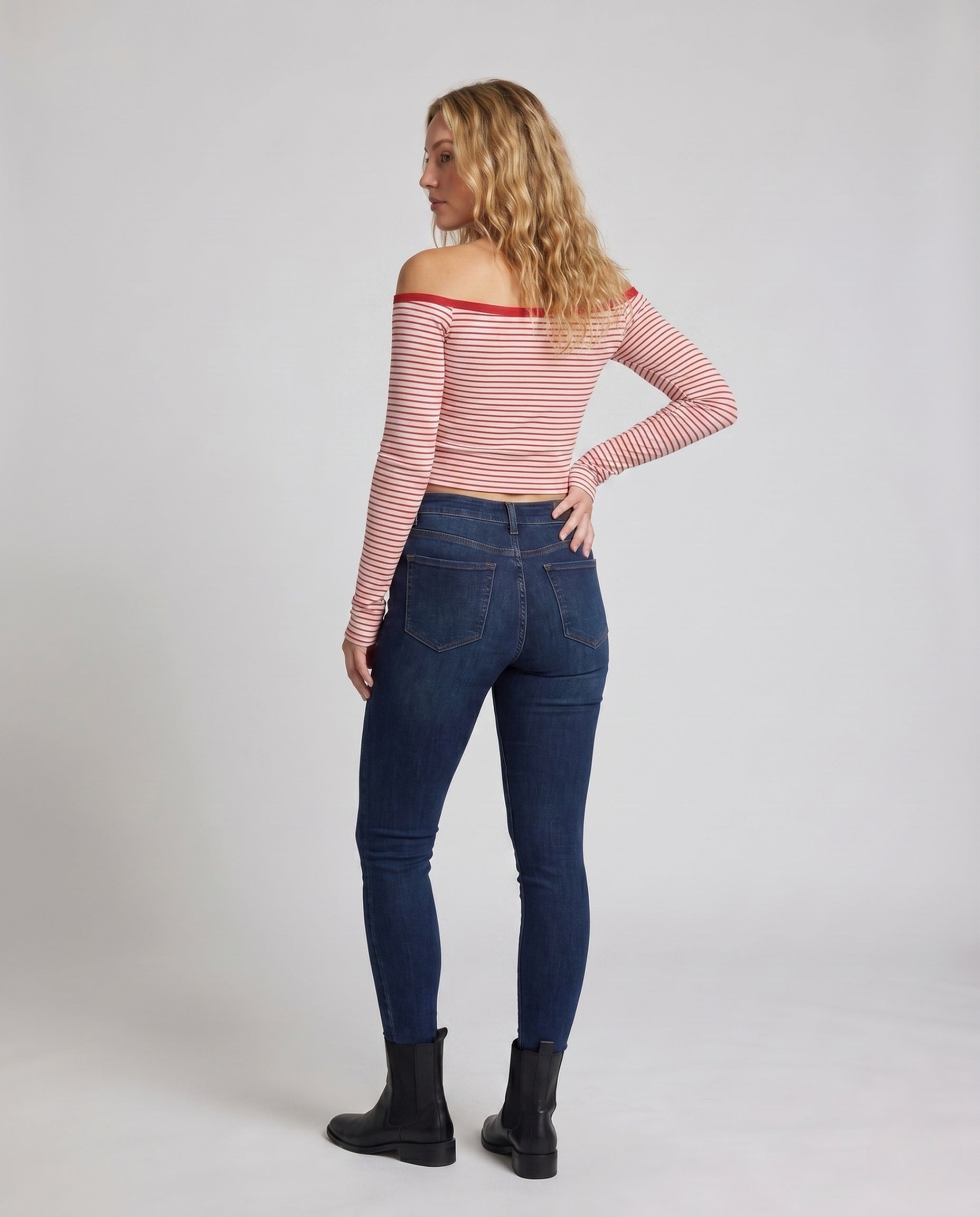 Product 15659624694090 - back_view