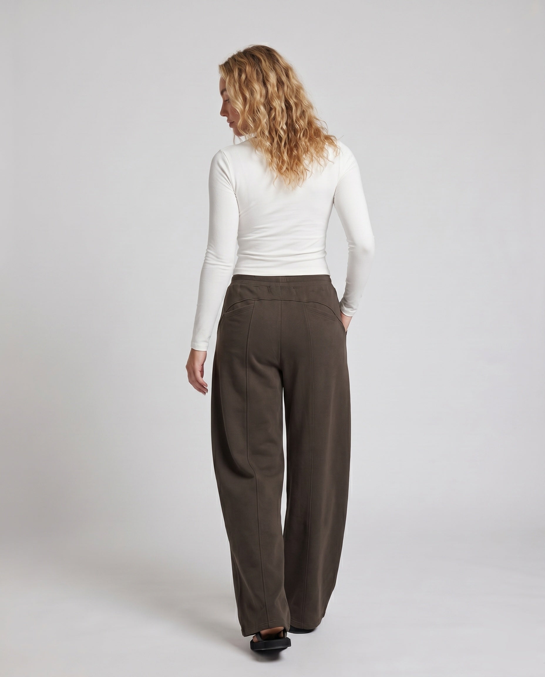 Product 15659625185610 - back_view
