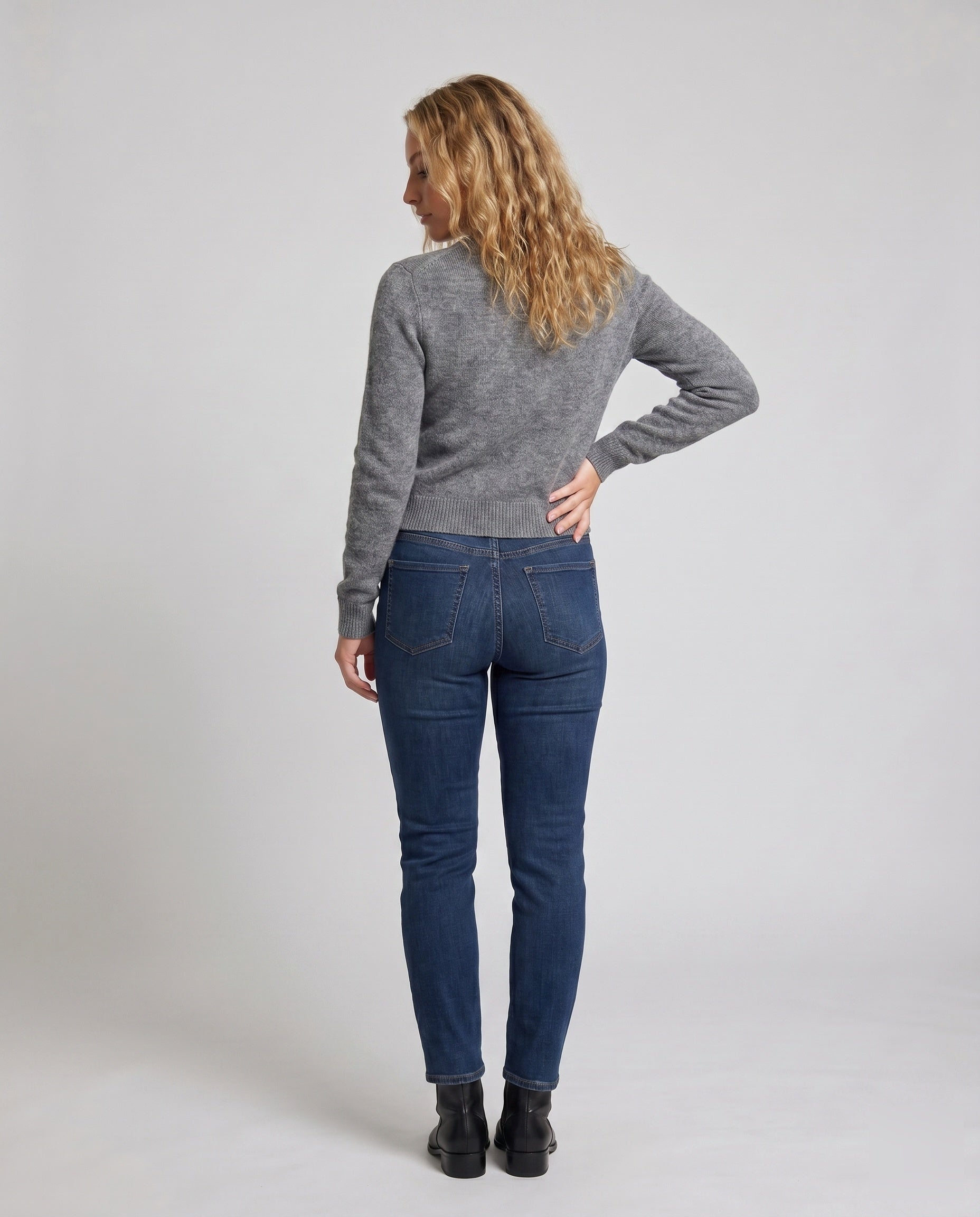 Damen nan Feinstrickpullover mit Pferdeintarsie, Rundhalsausschnitt und geripptem Saum R&B