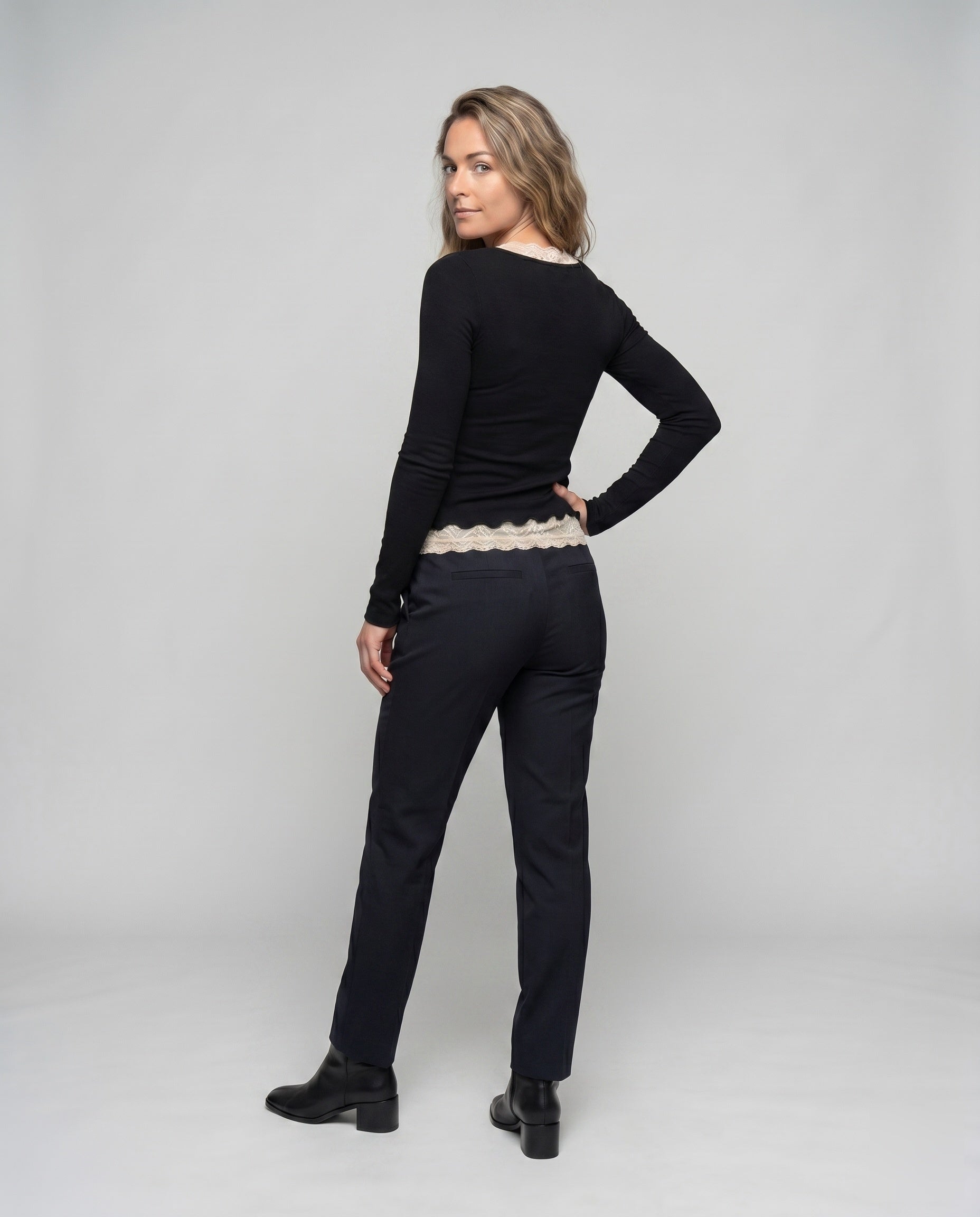 Product 15659628003658 - back_view