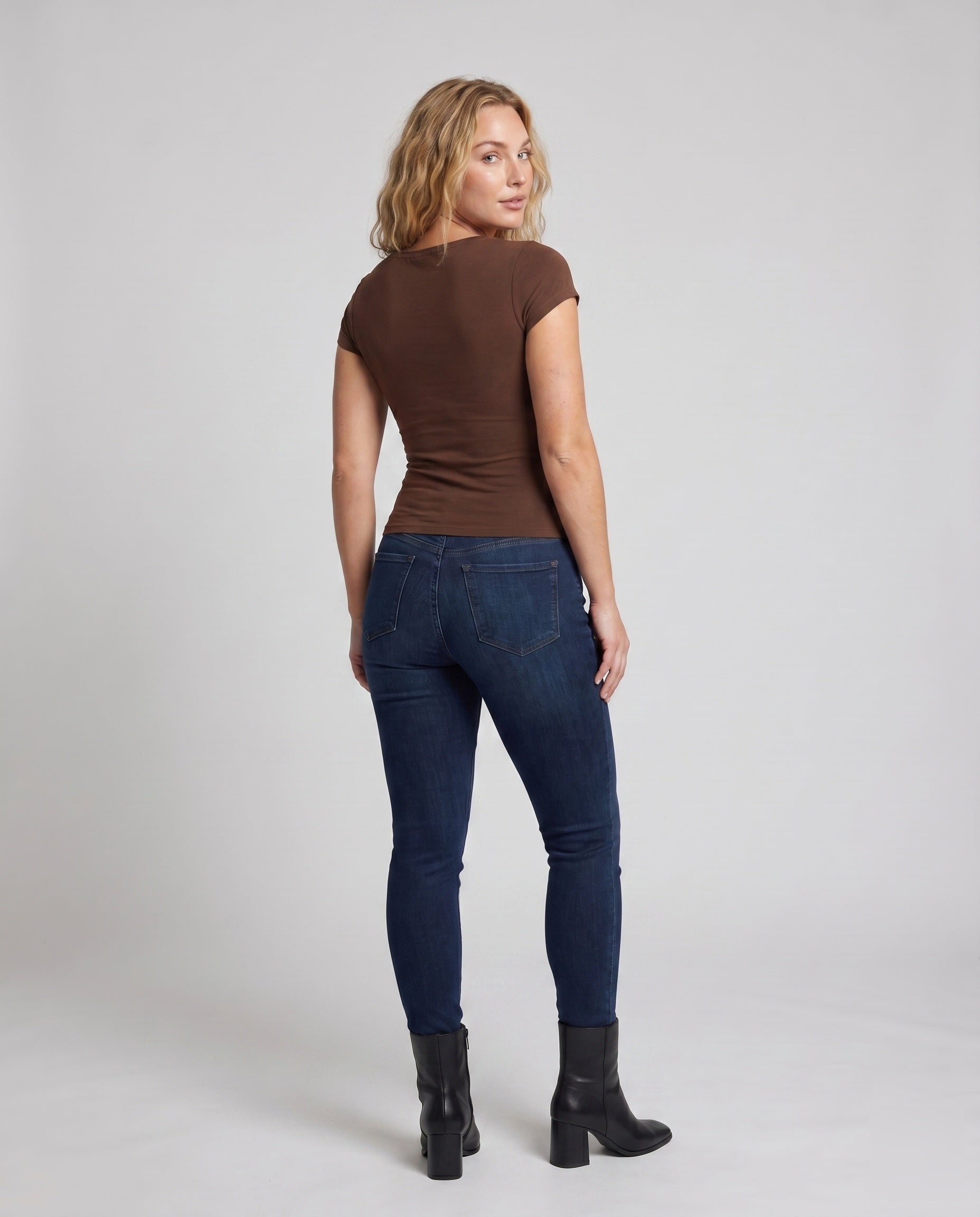 Product 15659629969738 - back_view