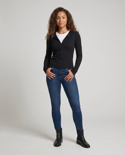 Damen nan figurbetontes Langarm-Jerseyshirt mit kurzem Reißverschluss und U-Boot-Ausschnitt R&B