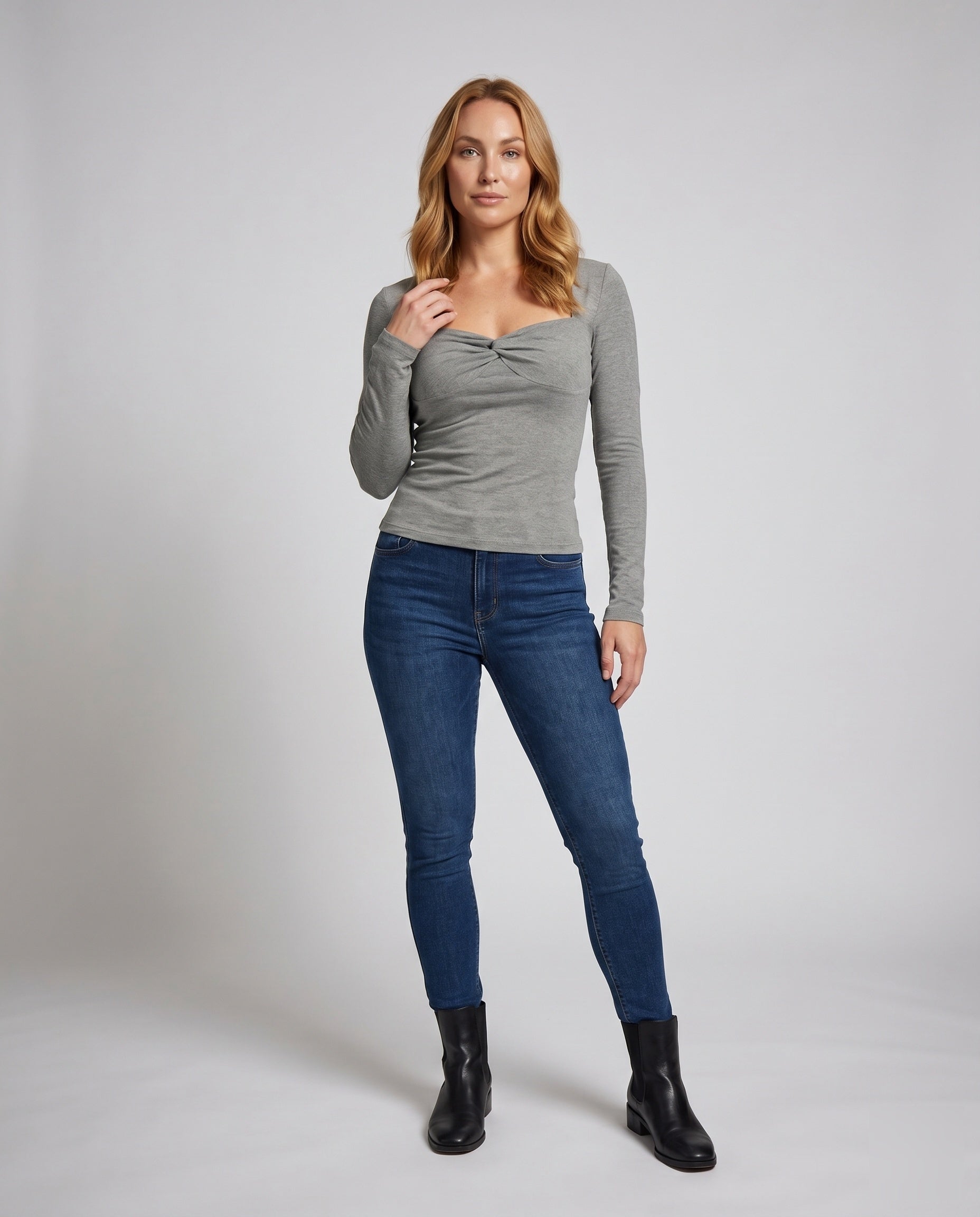 Product 15659631935818 - full_body_front
