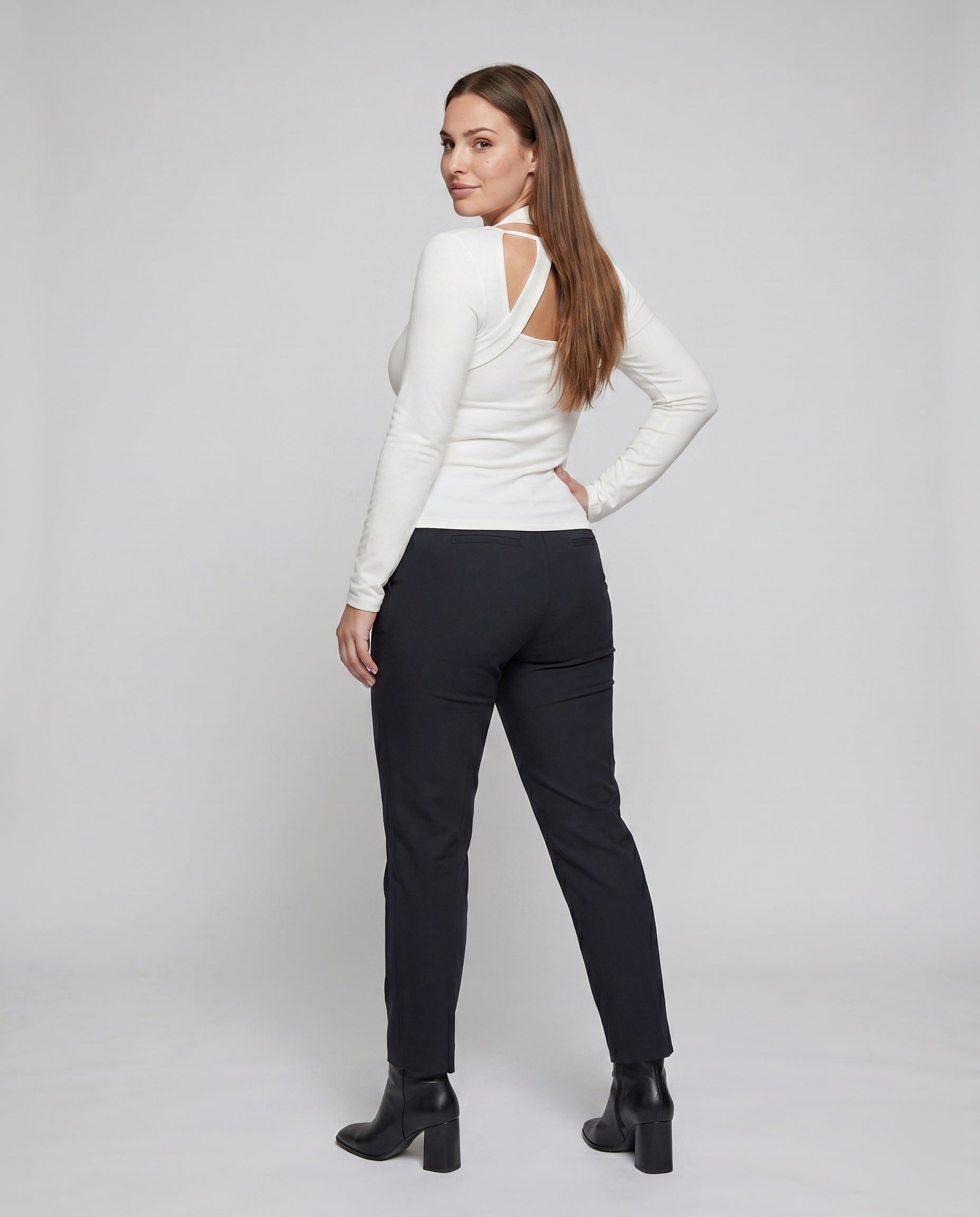 Product 15659632197962 - back_view