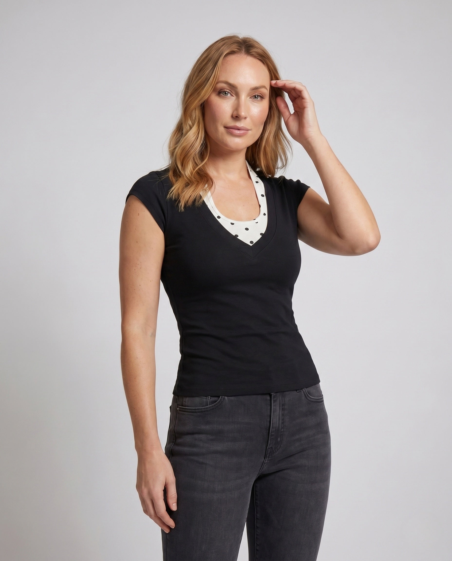 Product 15659632558410 - upper_body