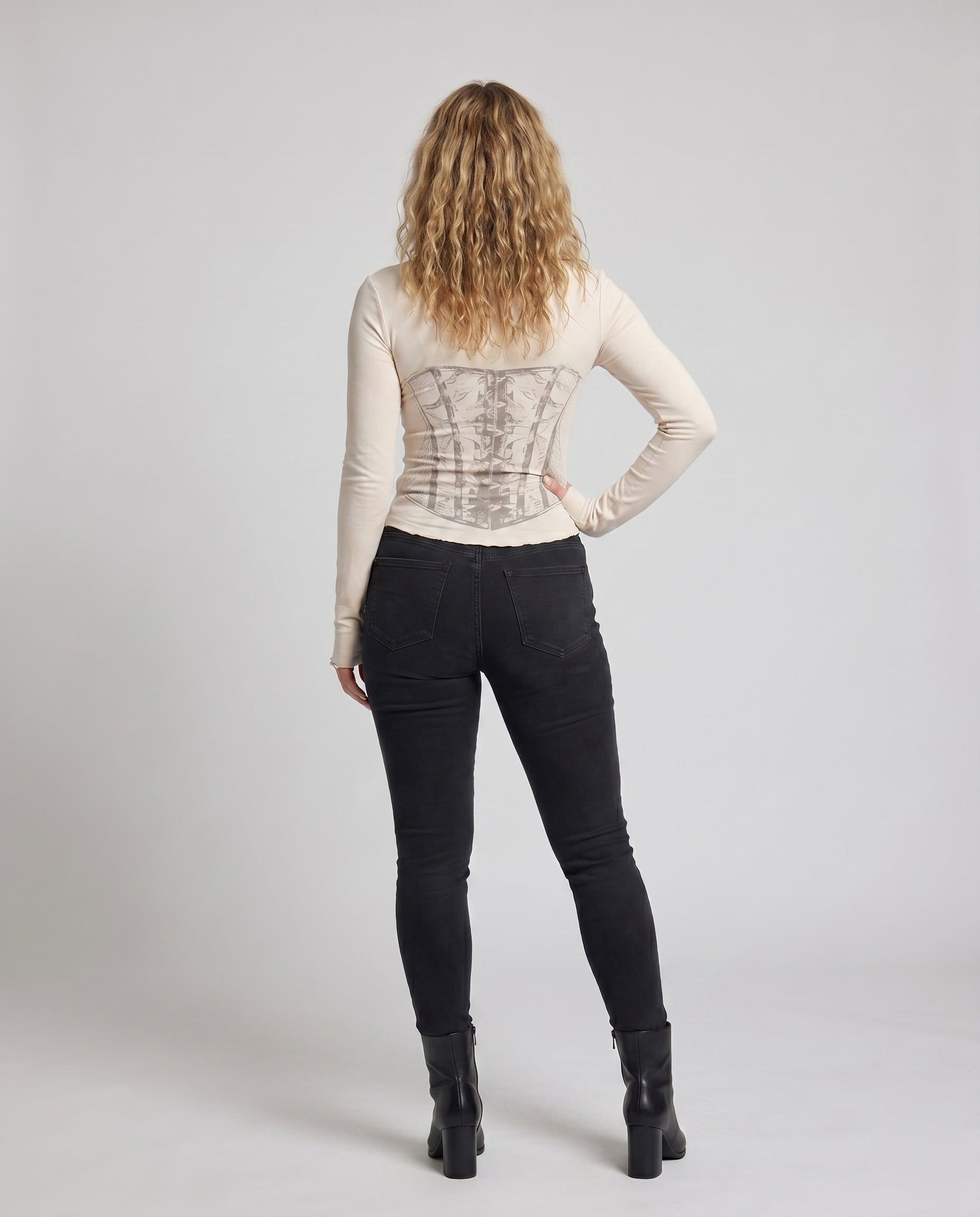 Product 15659636982090 - back_view