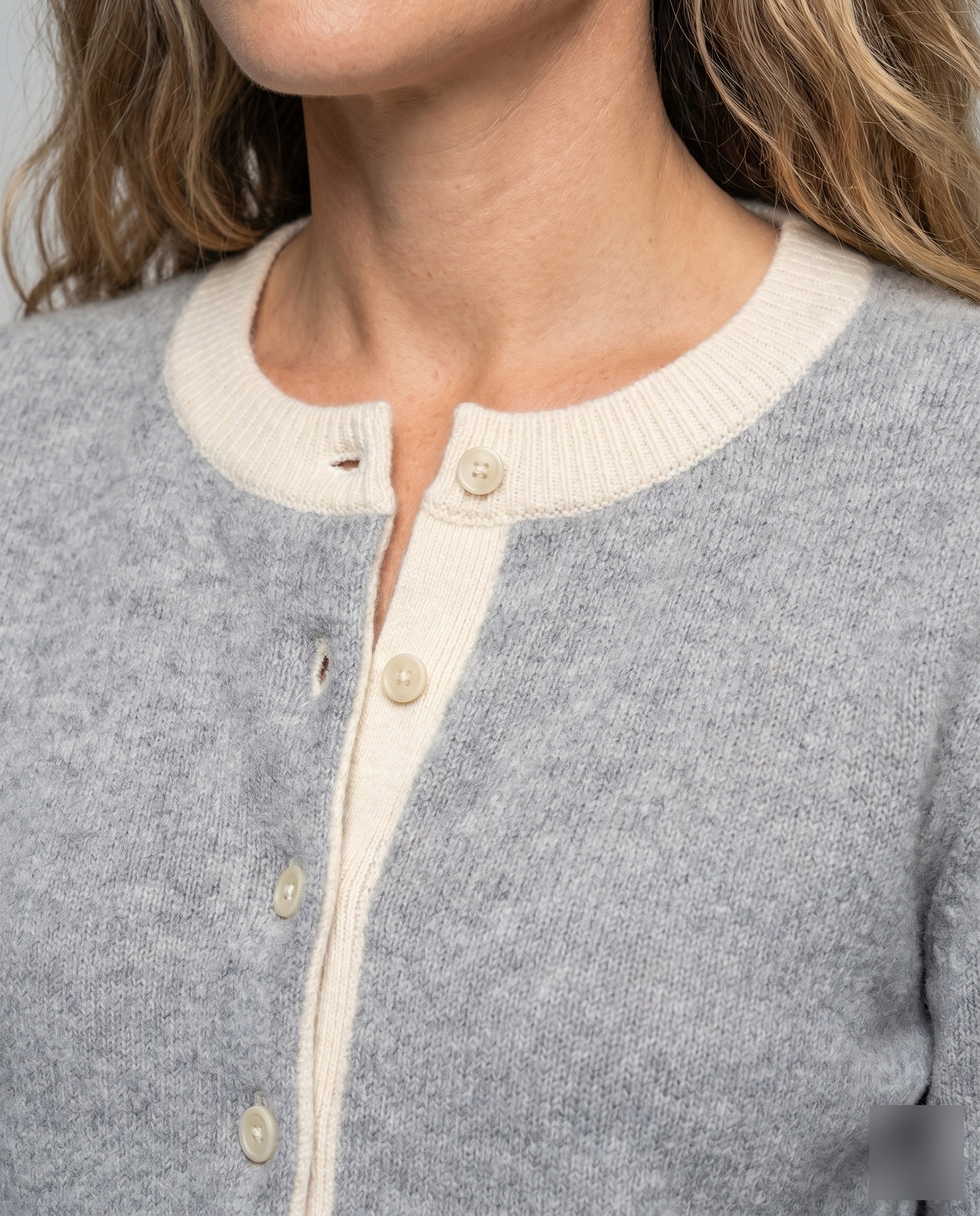 Product 15659638260042 - close_up_detail