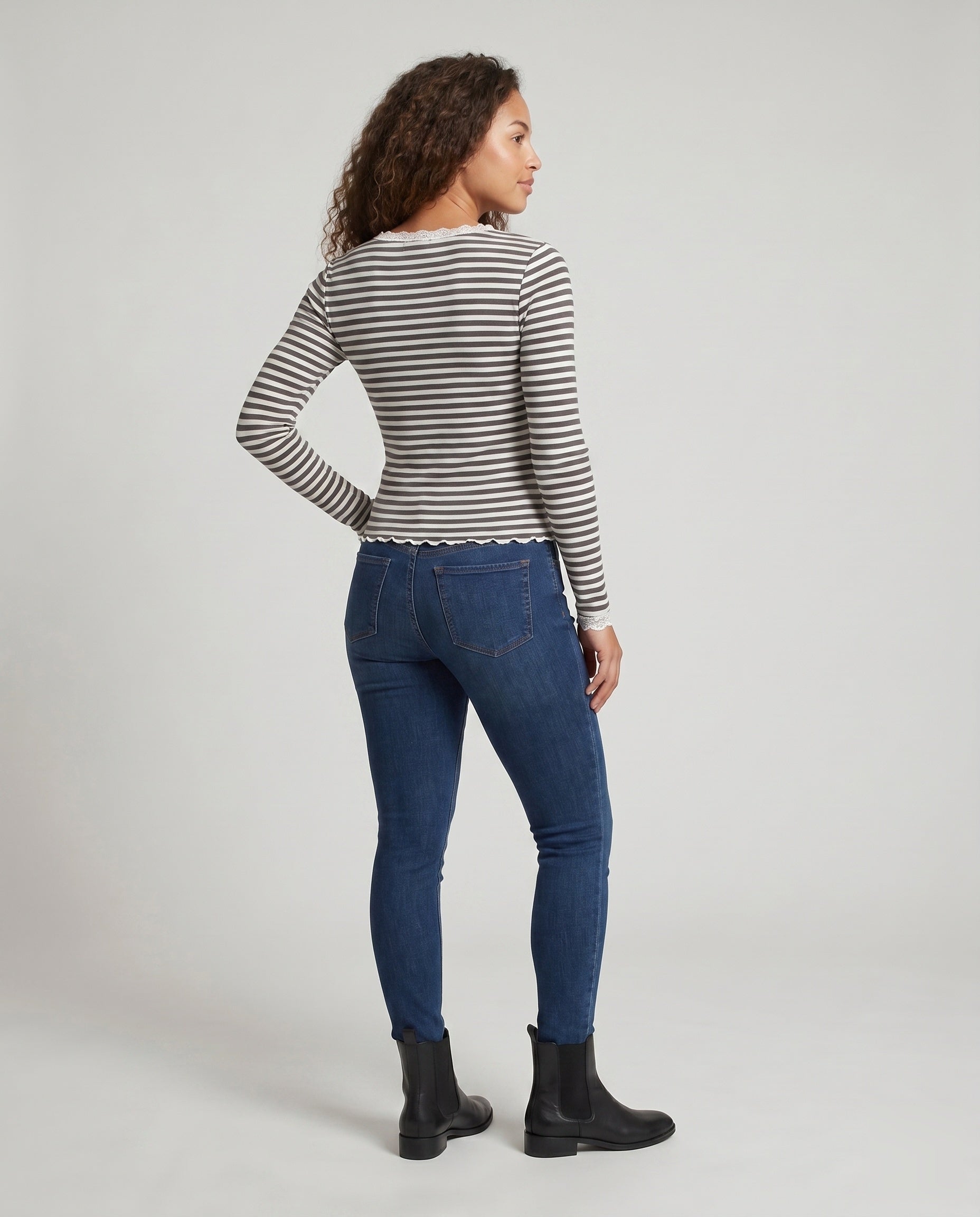 Product 15659641569610 - back_view