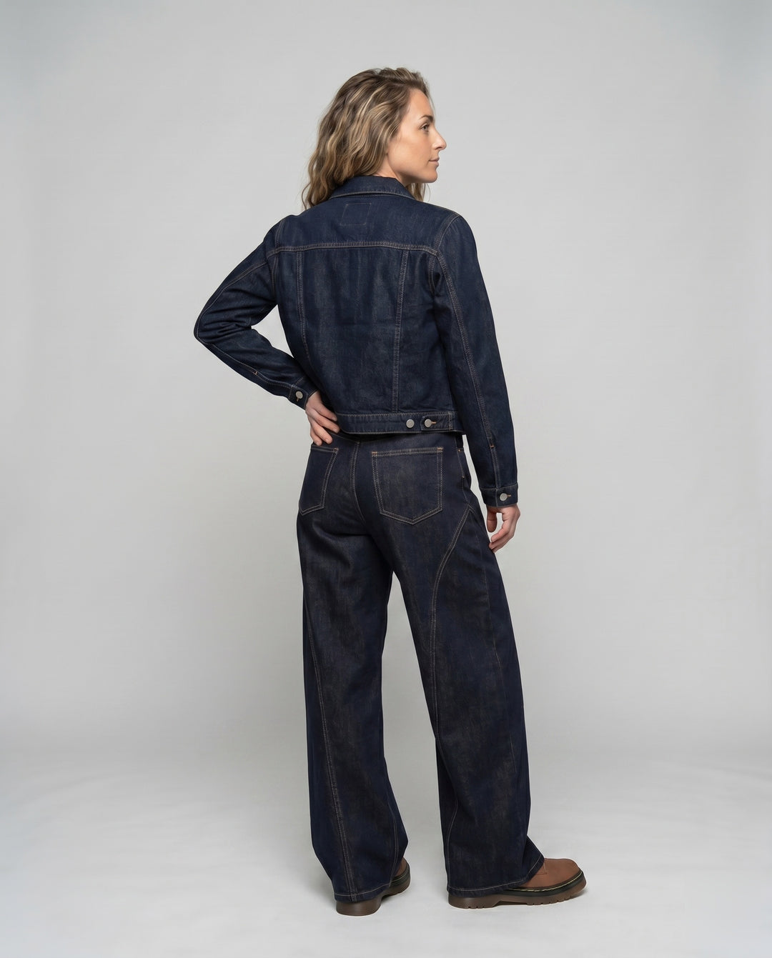 Product 15659642814794 - back_view