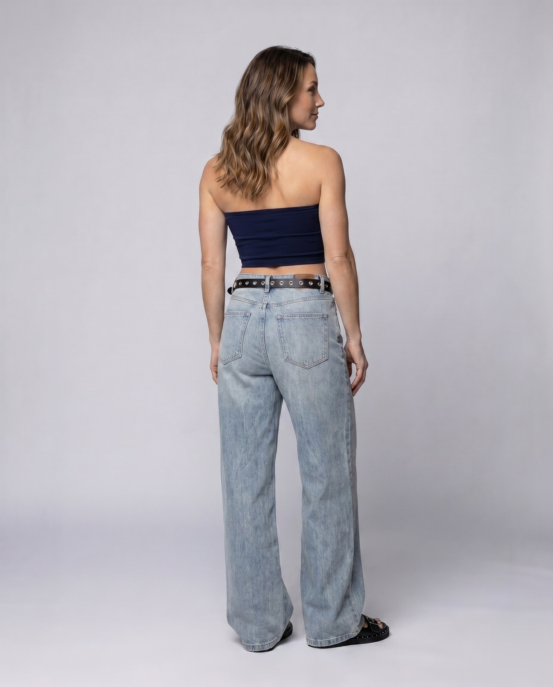 Product 15659643208010 - back_view