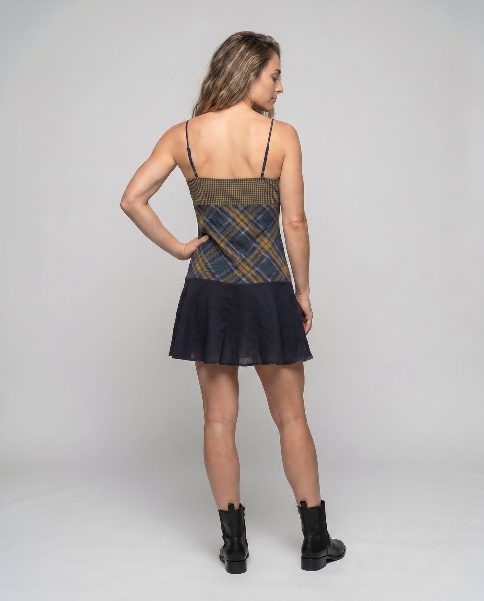 Product 15659645108554 - back_view