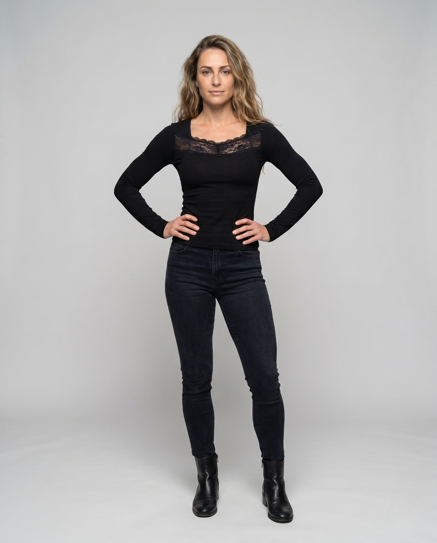 Product 15659647009098 - full_body_front