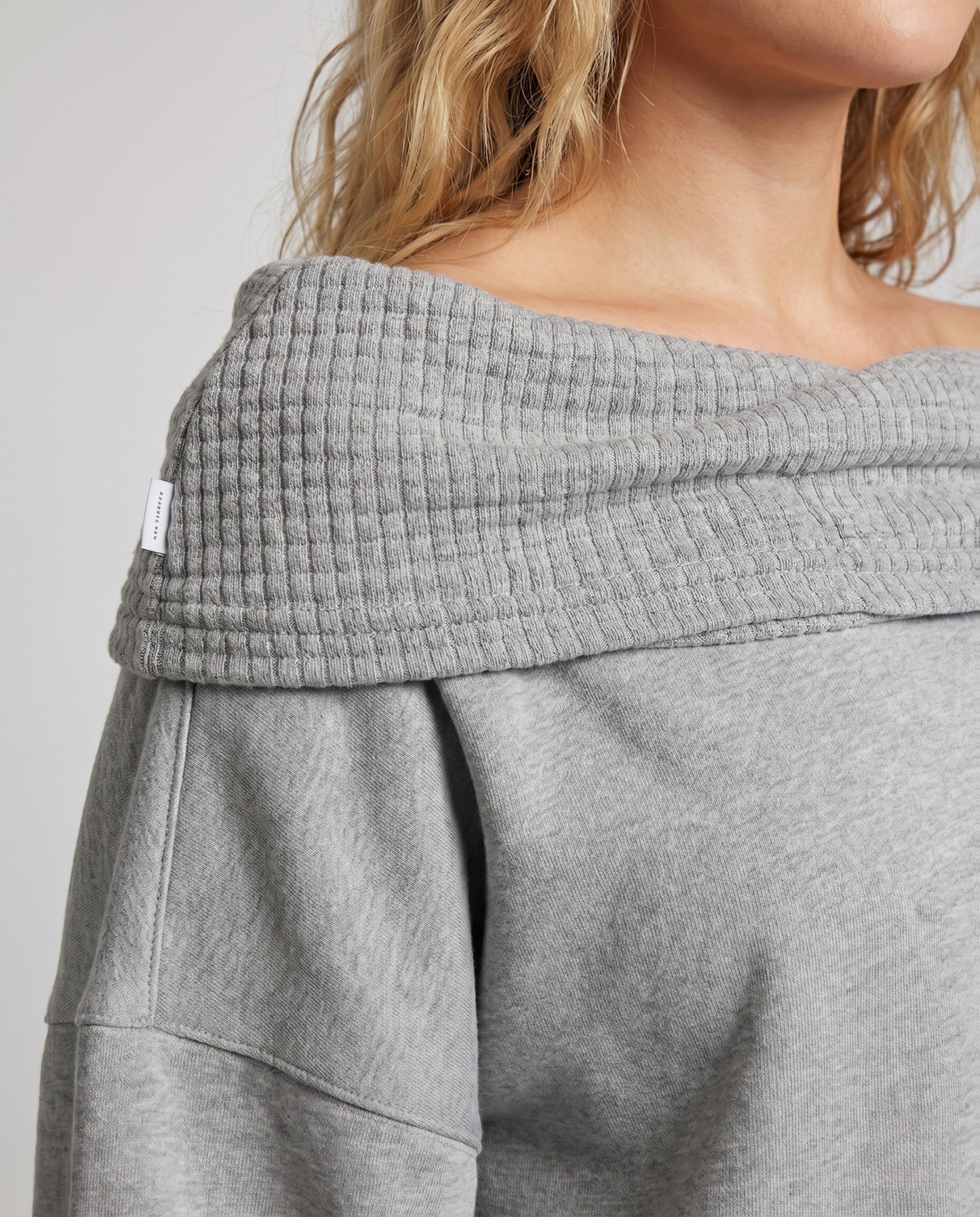 Product 15659654054218 - close_up_detail