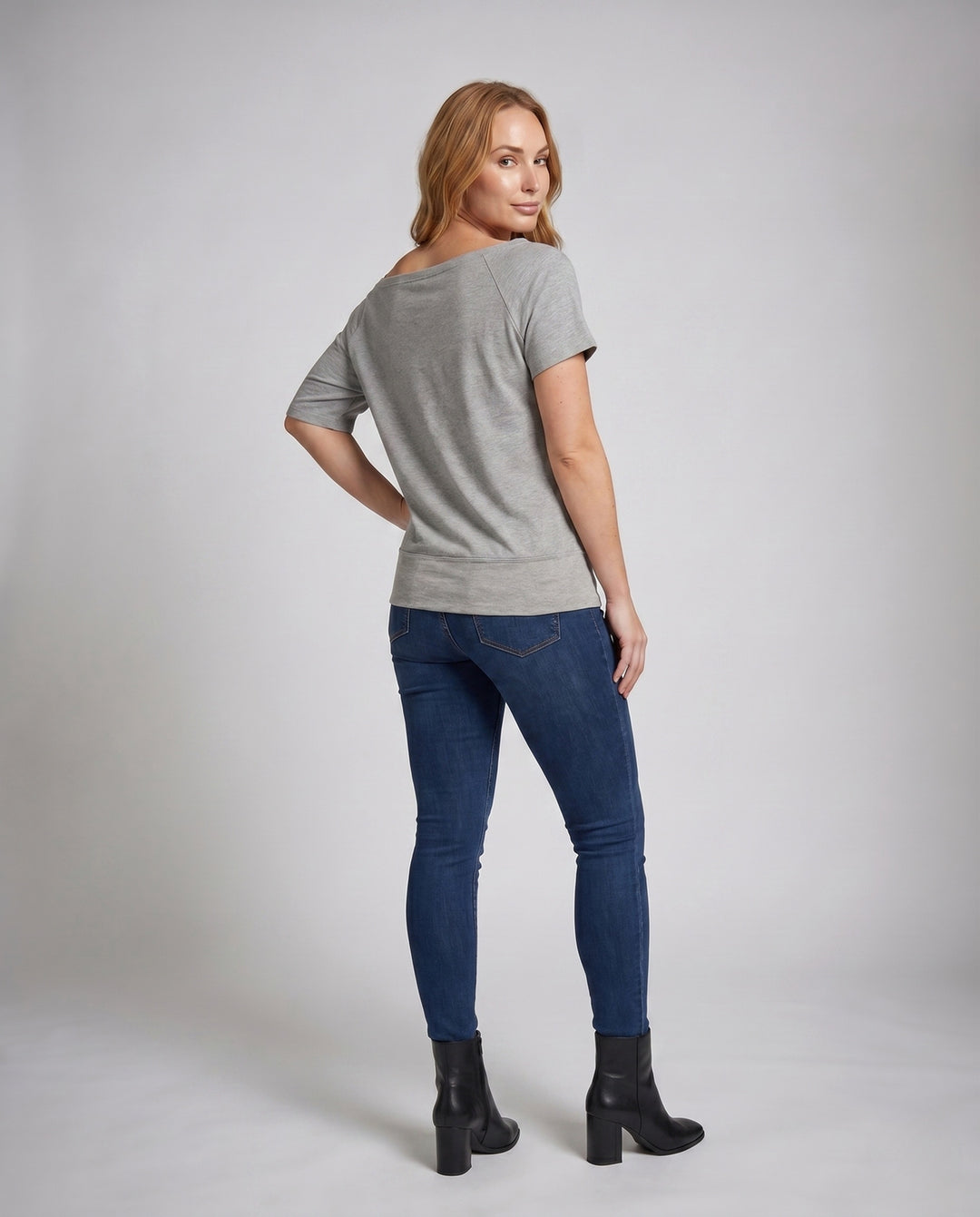 Product 15659654185290 - back_view