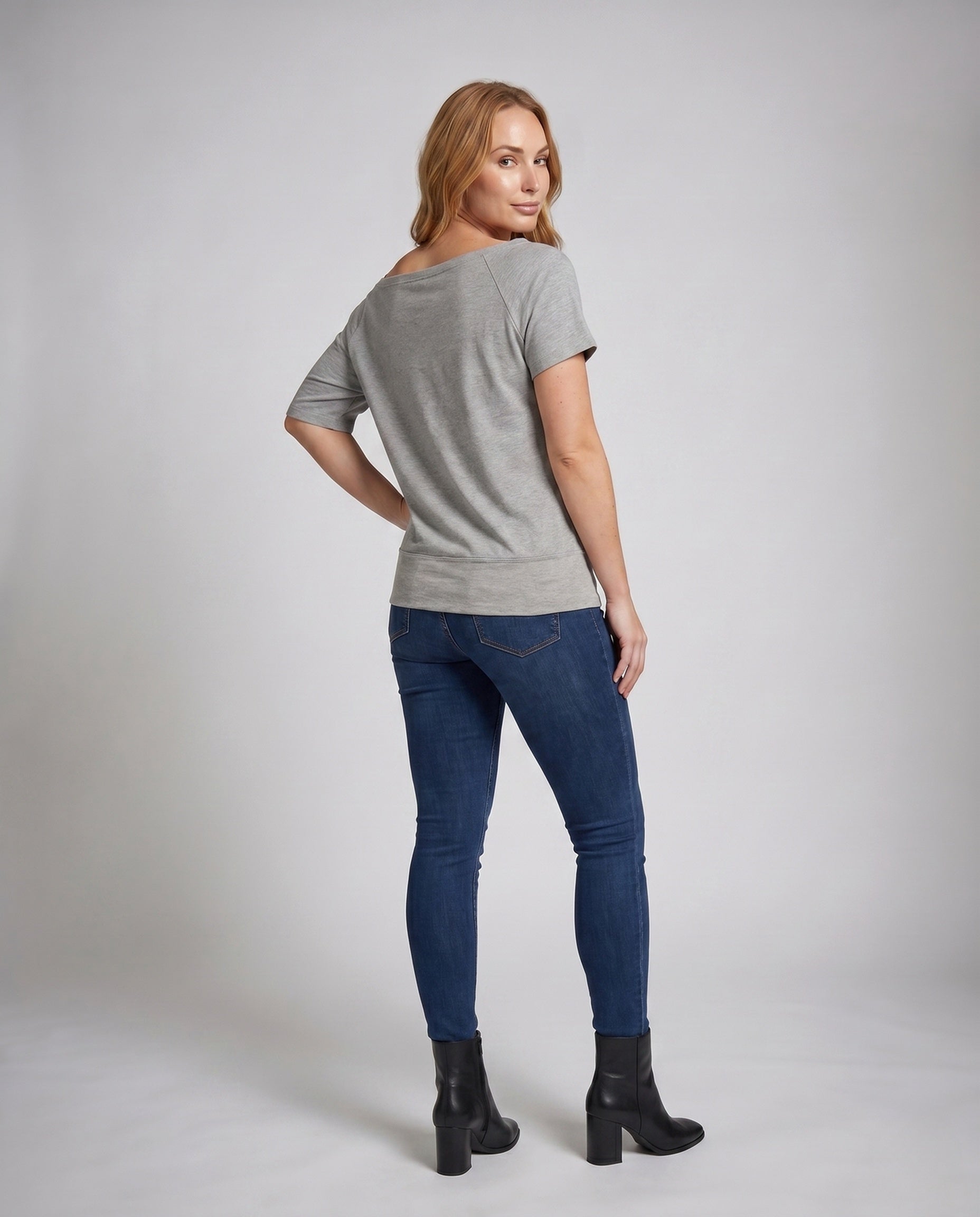 Product 15659654185290 - back_view