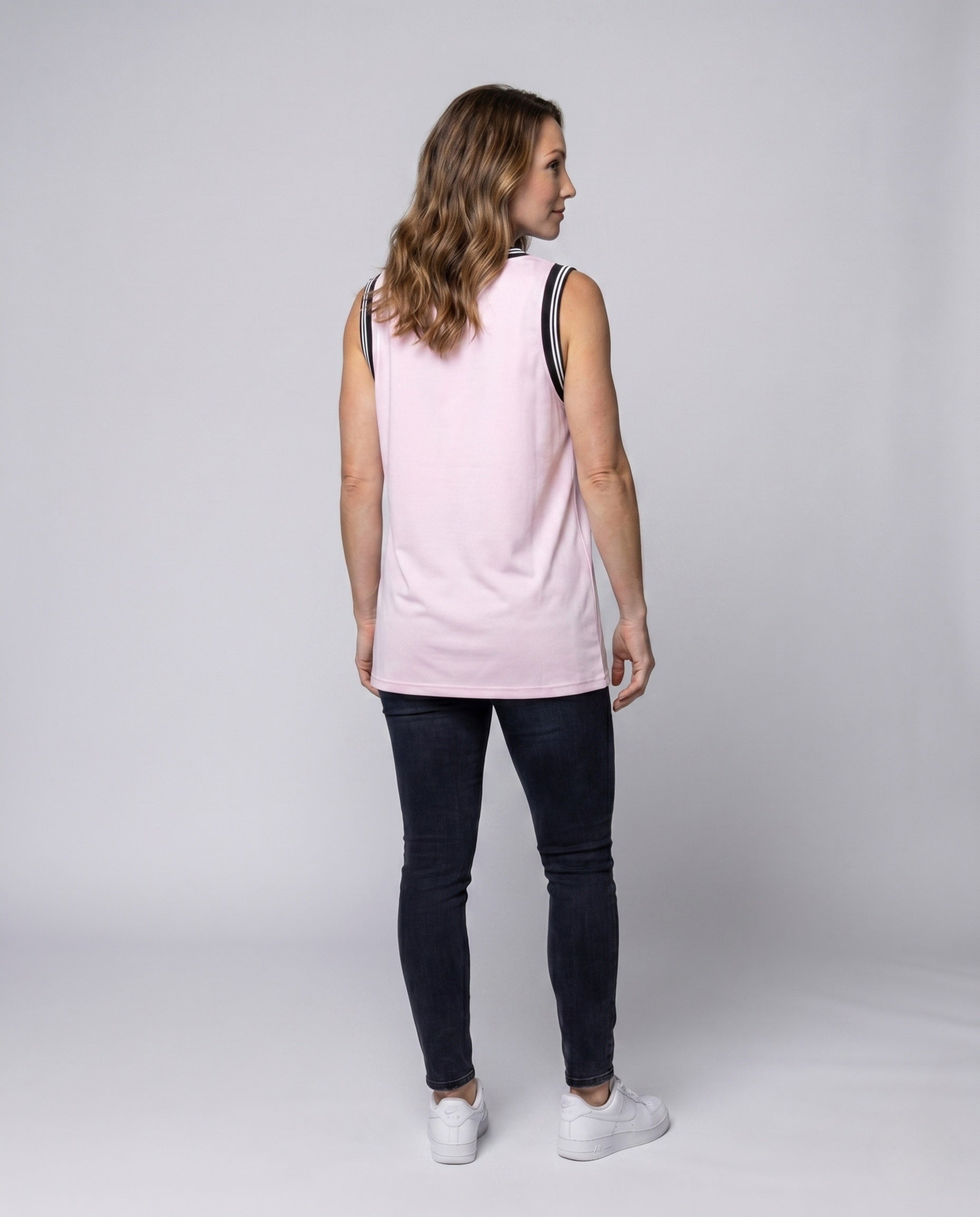 Product 15659654250826 - back_view