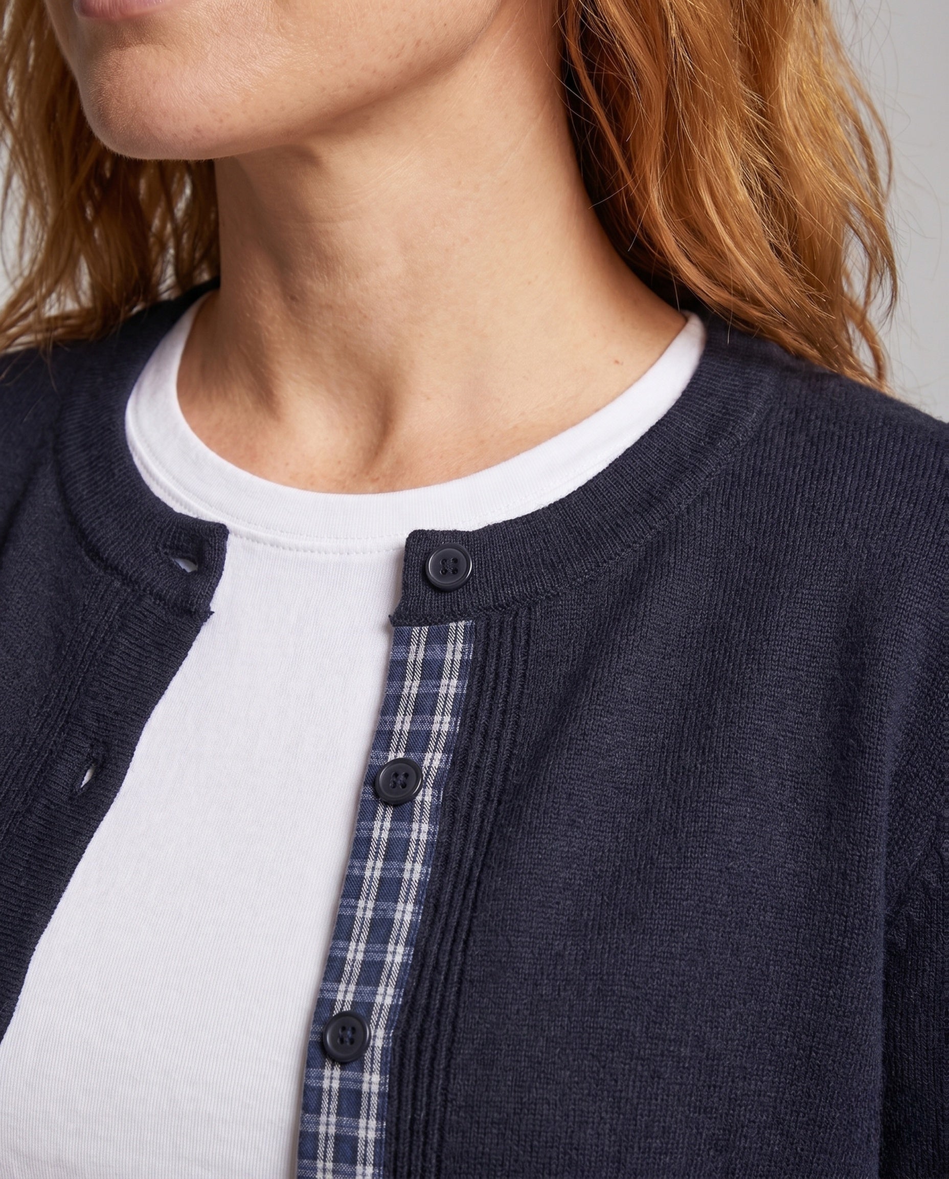 Product 15659655659850 - close_up_detail