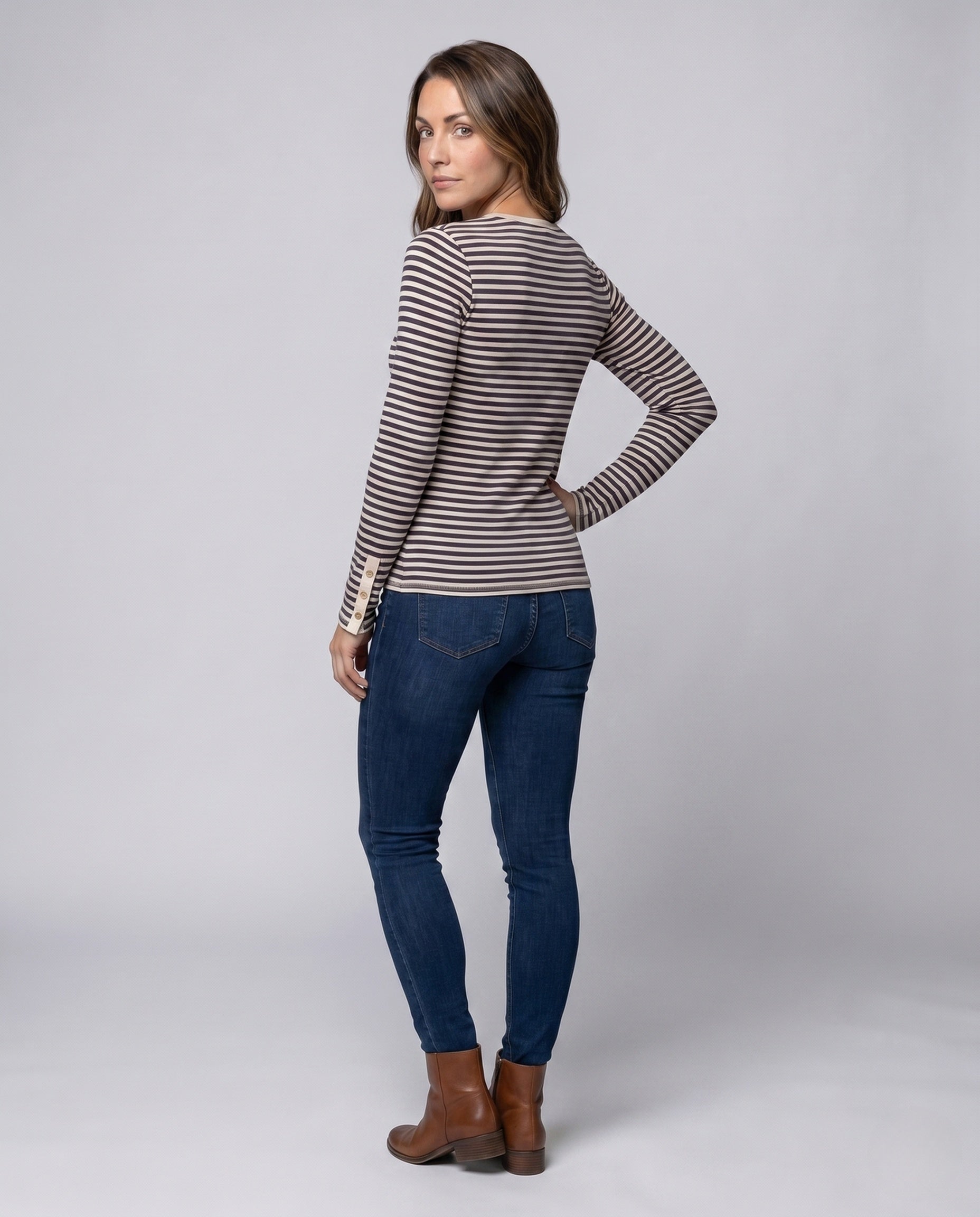 Product 15659660837194 - back_view