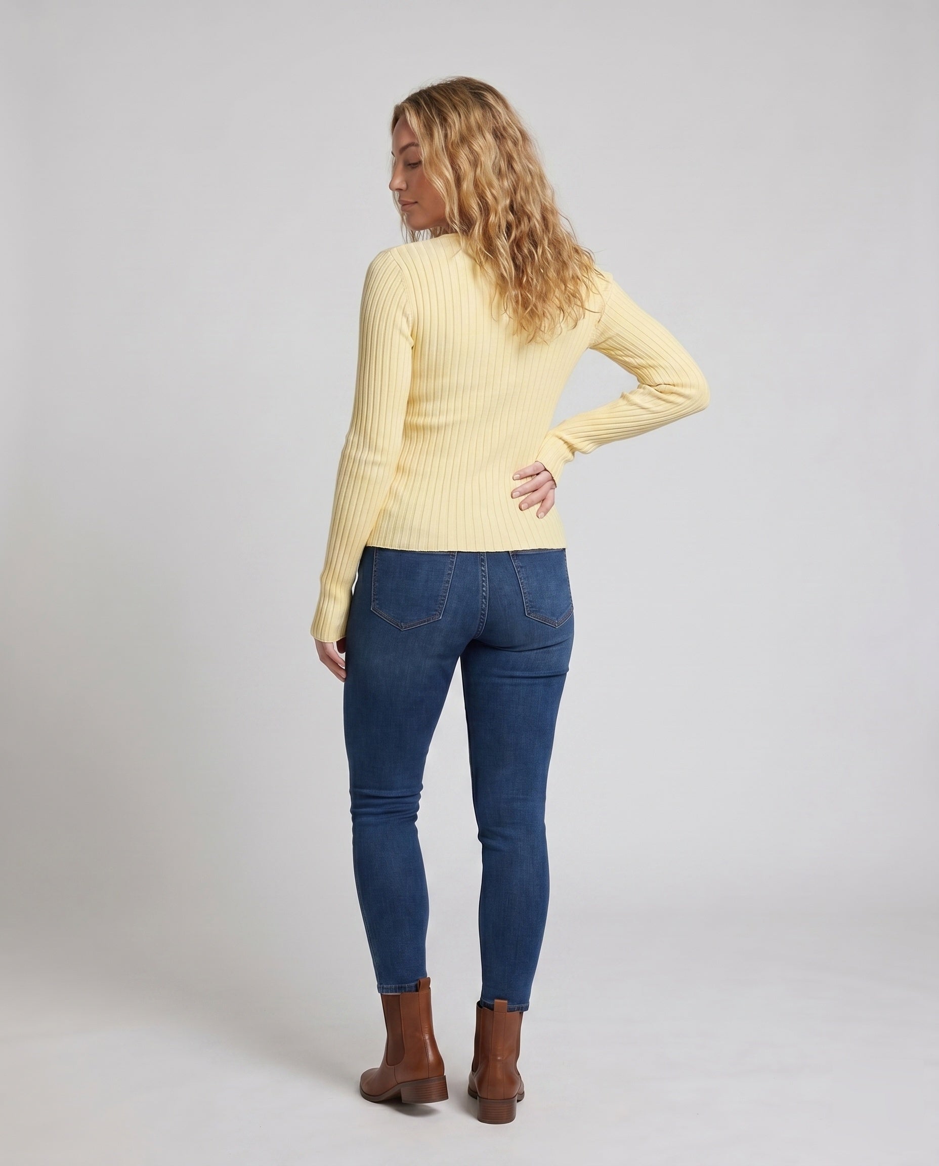 Product 15659661459786 - back_view