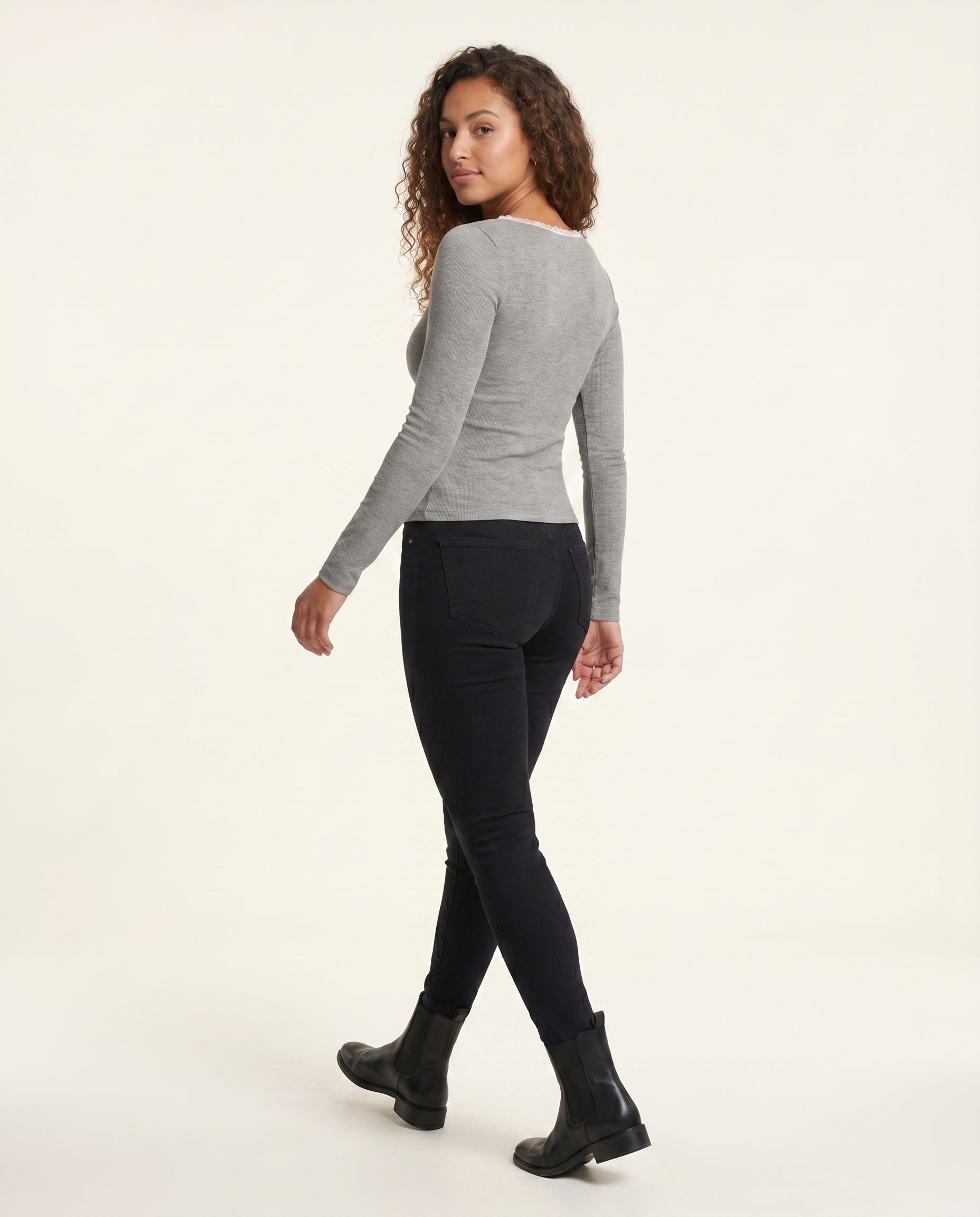 Product 15659662737738 - back_view