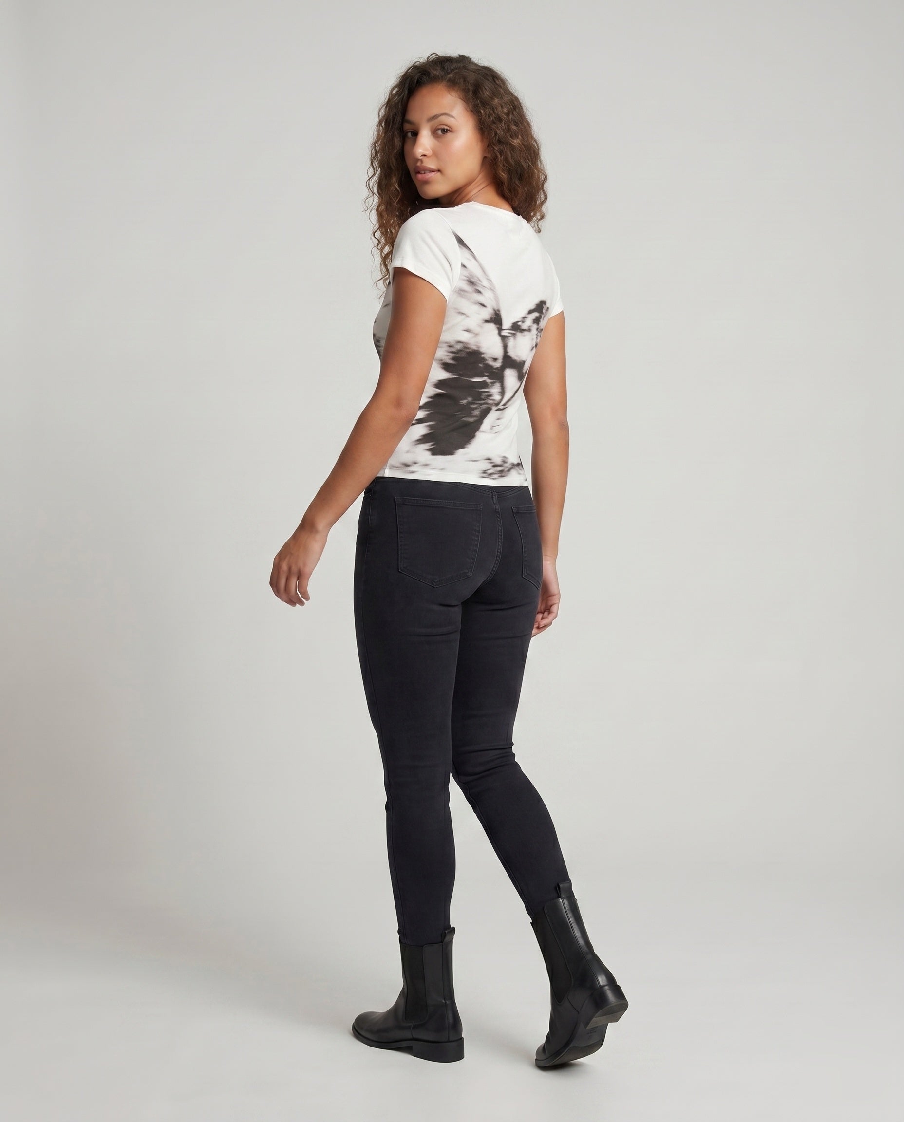 Product 15659663950154 - back_view