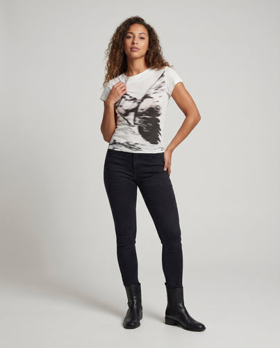 Damen nan schmal geschnittenes Rundhals-T-Shirt mit künstlerischem Grafikprint und körperbetonter Passform R&B