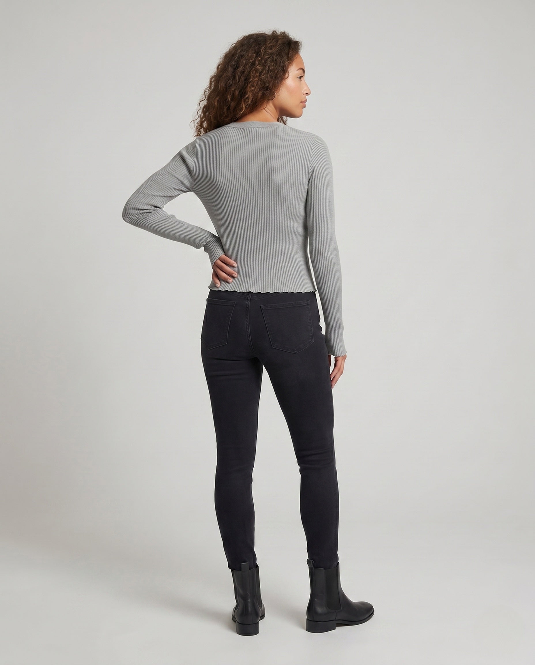 Product 15659664736586 - back_view