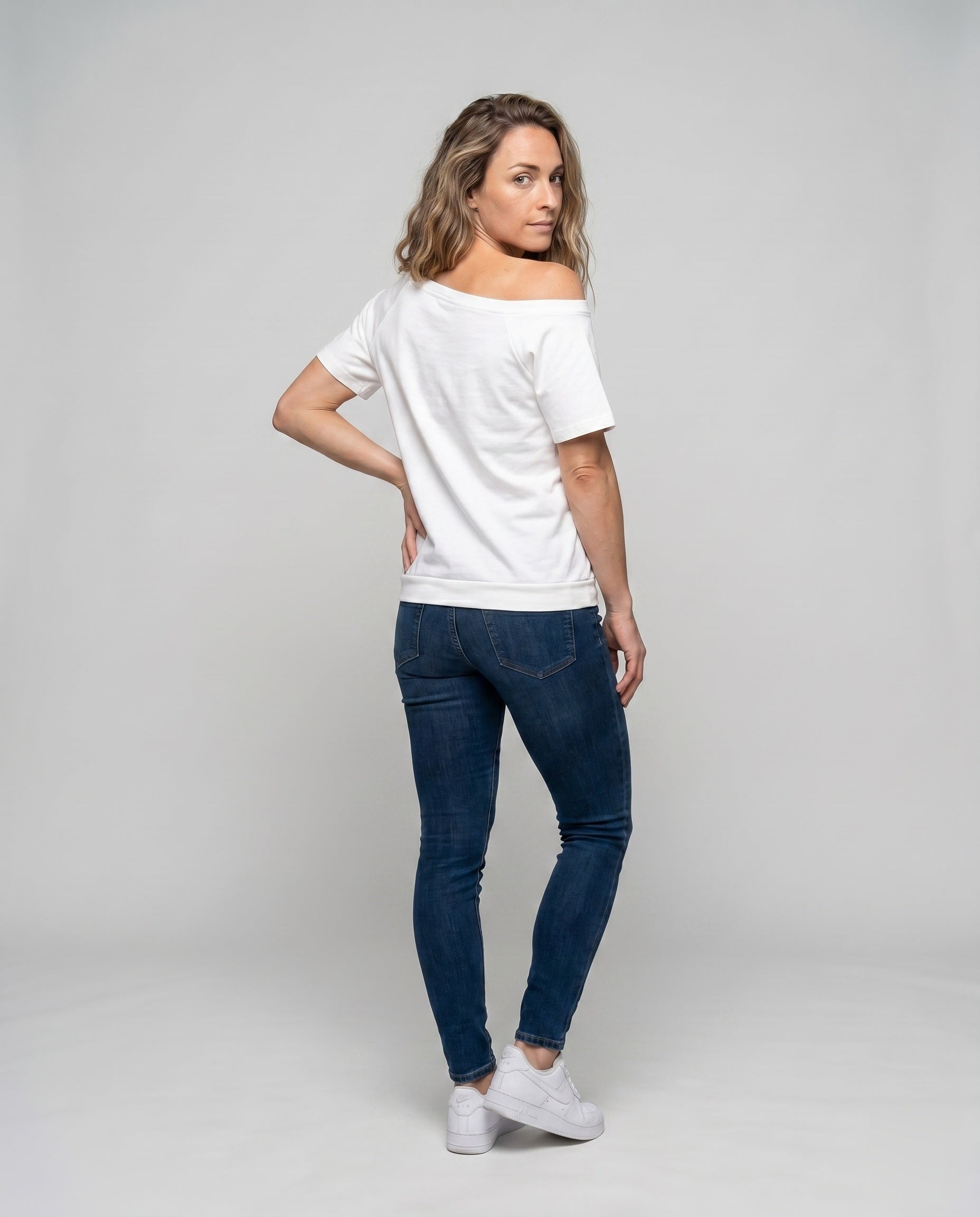 Product 15659666276682 - back_view