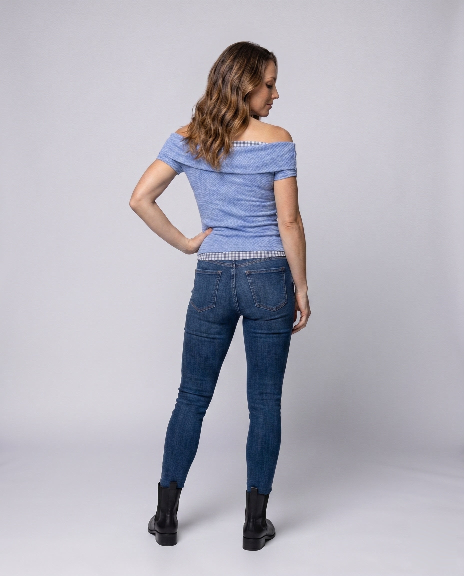 Product 15659666932042 - back_view