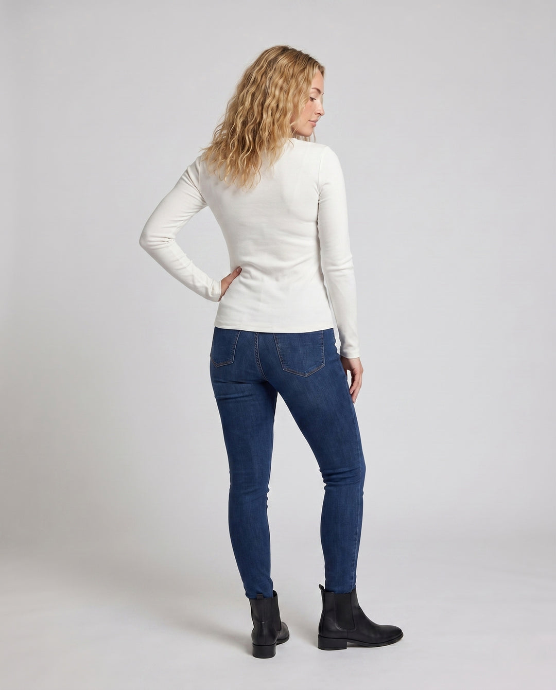 Product 15659669750090 - back_view