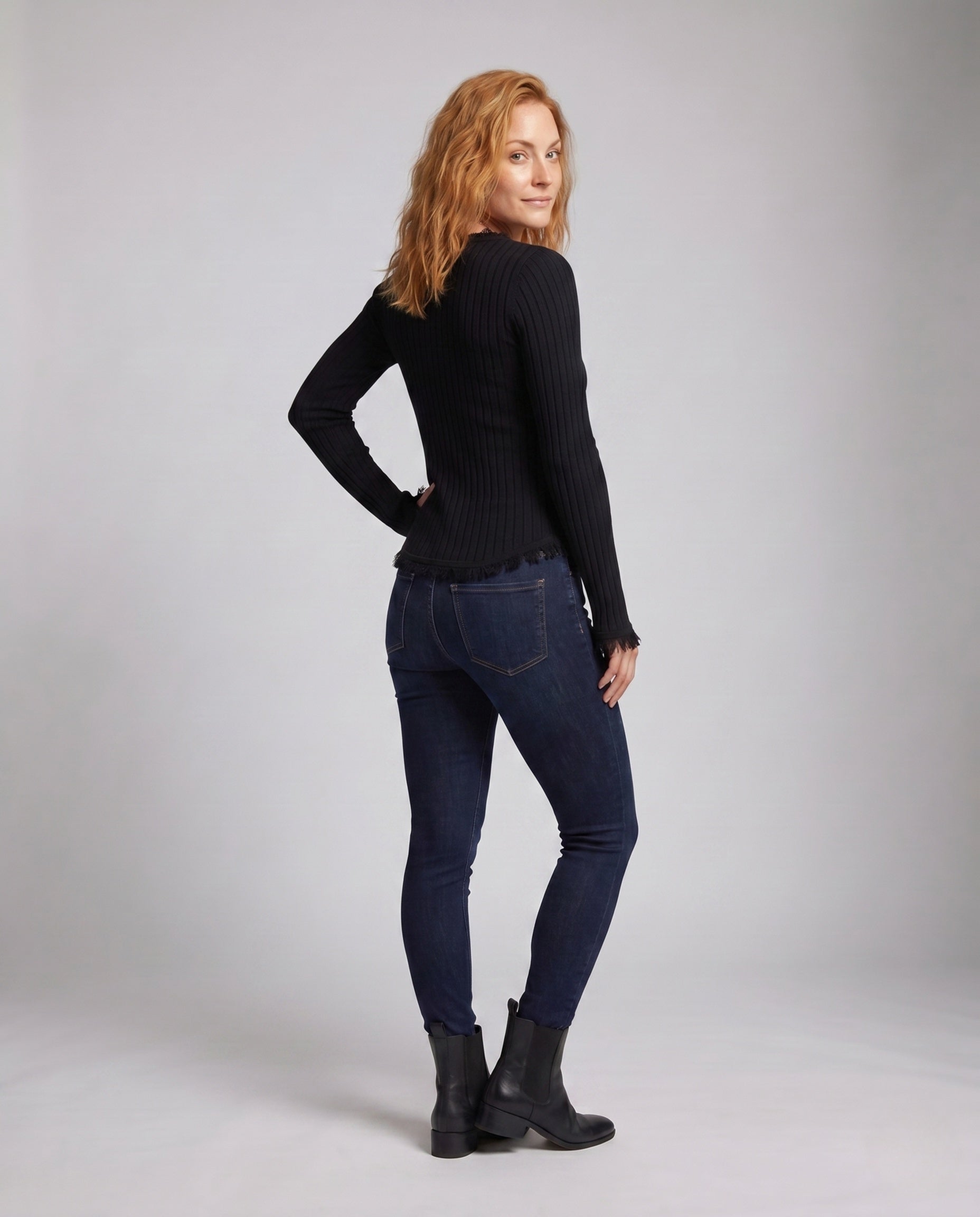 Product 15659672043850 - back_view