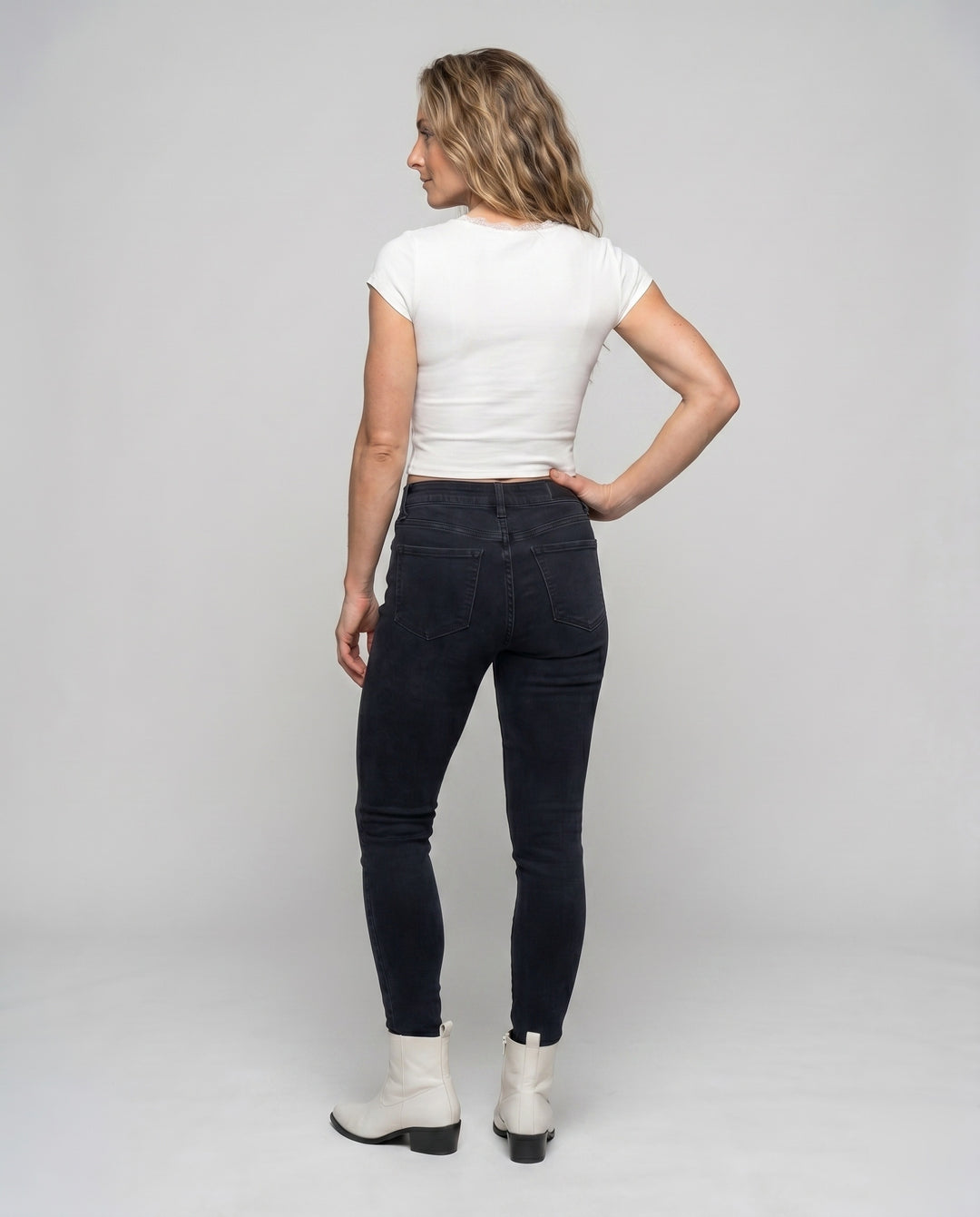 Product 15659673387338 - back_view