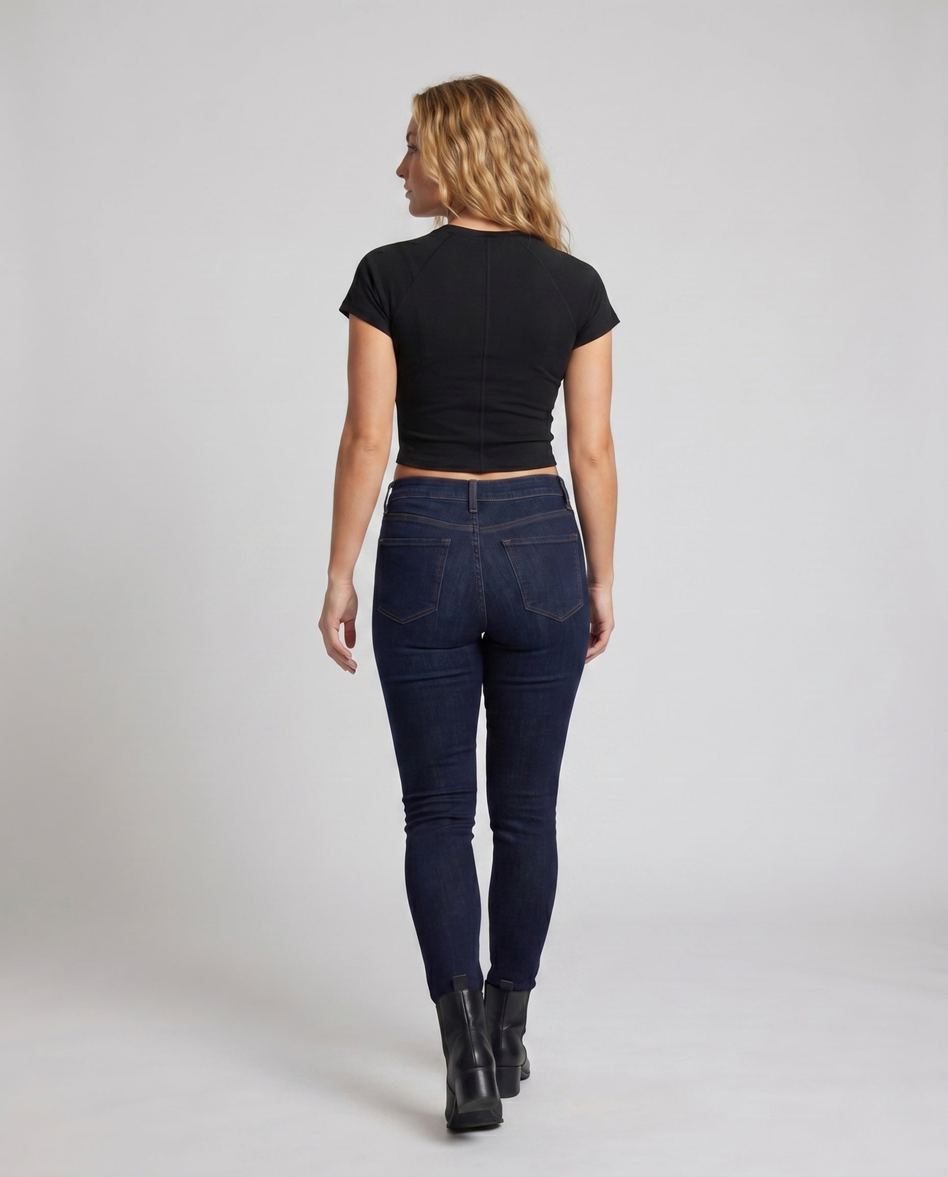 Product 15659673682250 - back_view