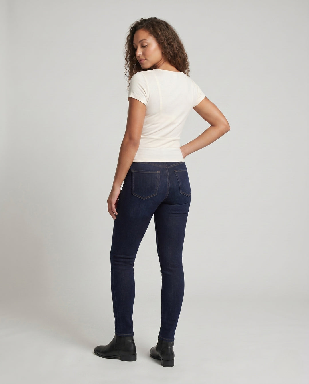 Product 15659676664138 - back_view