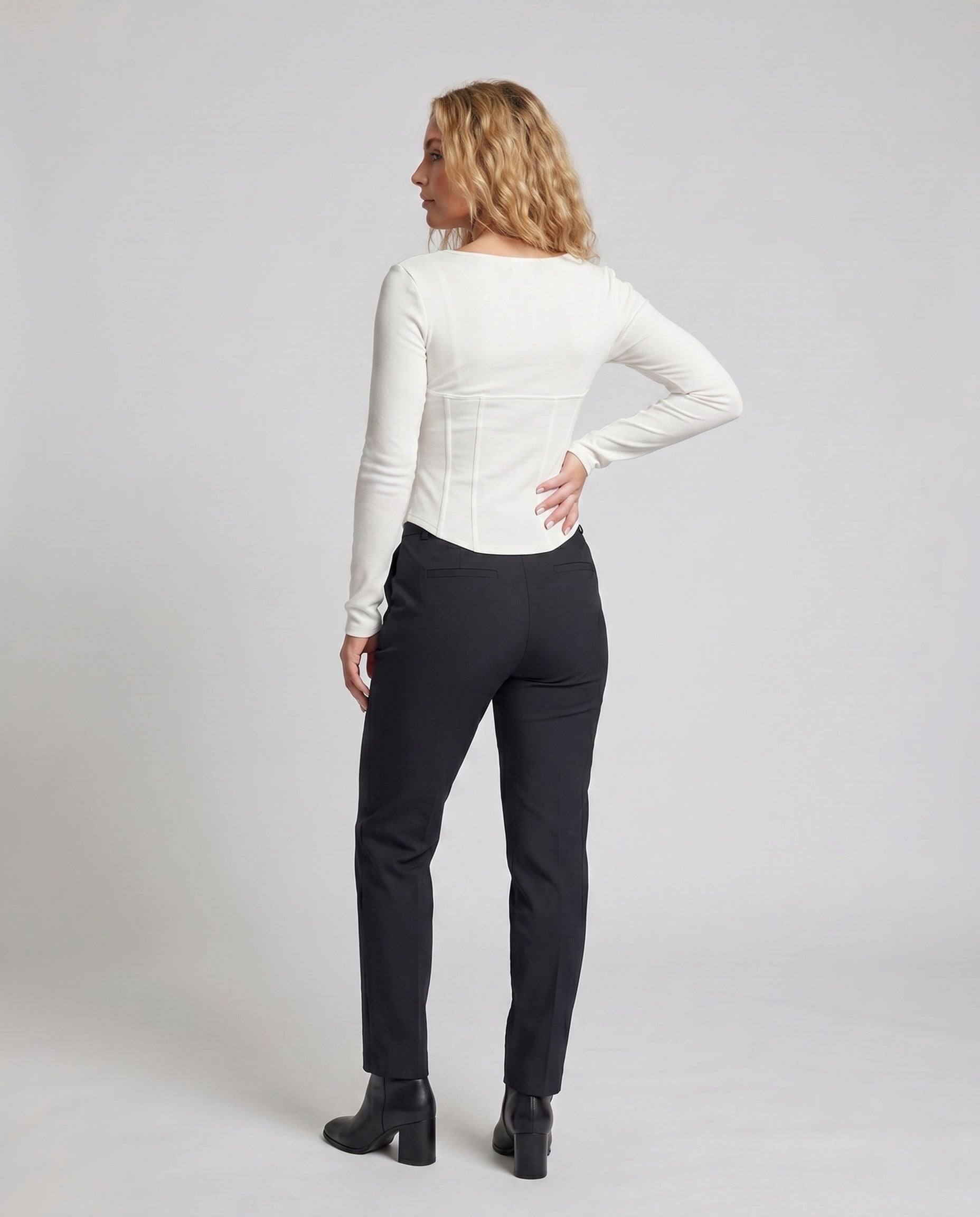 Product 15659678761290 - back_view