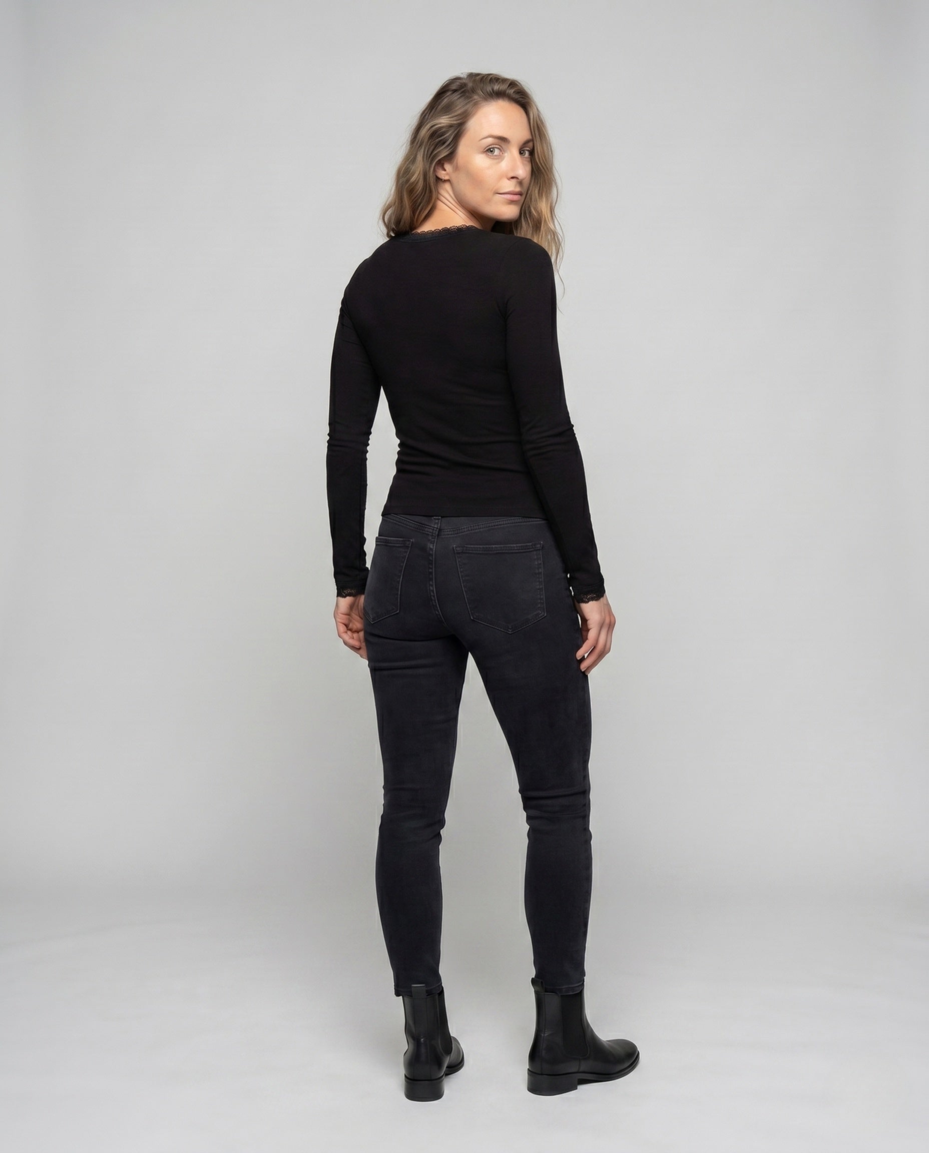 Product 15659678859594 - back_view