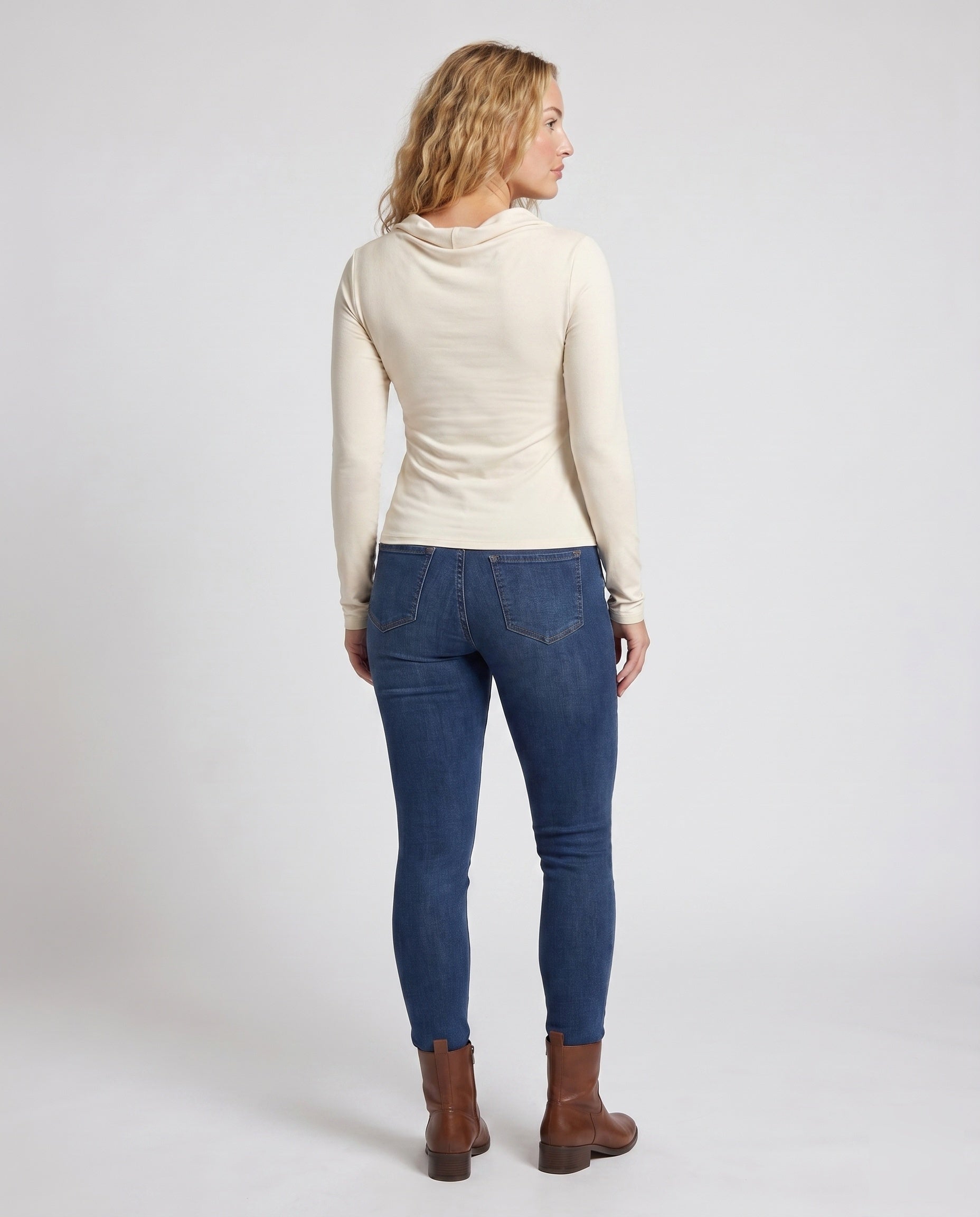 Product 15659679678794 - back_view